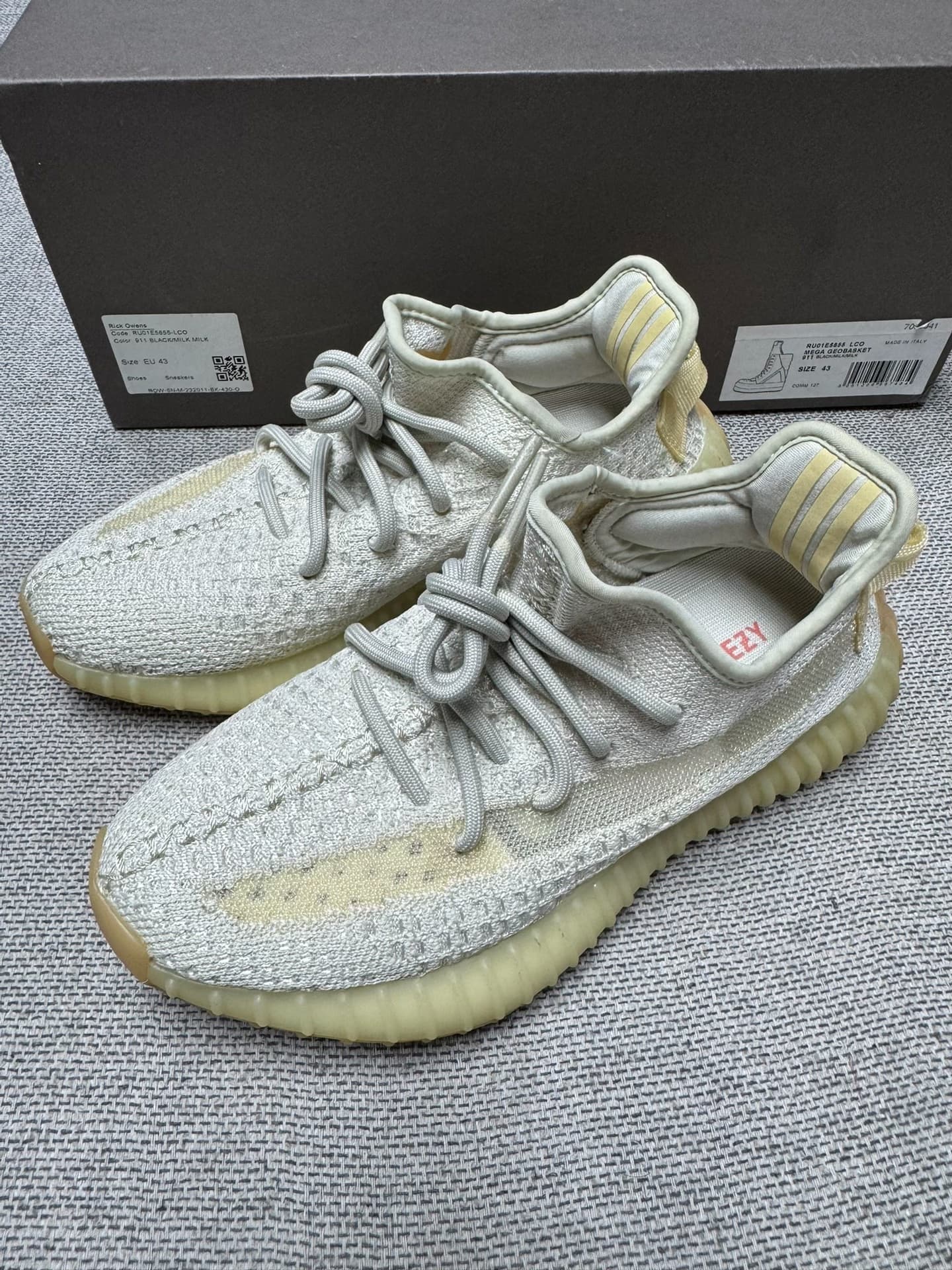 adidas Adidas yeezy350 маленькая маргаритка бело-желтое обесцвечивание 35