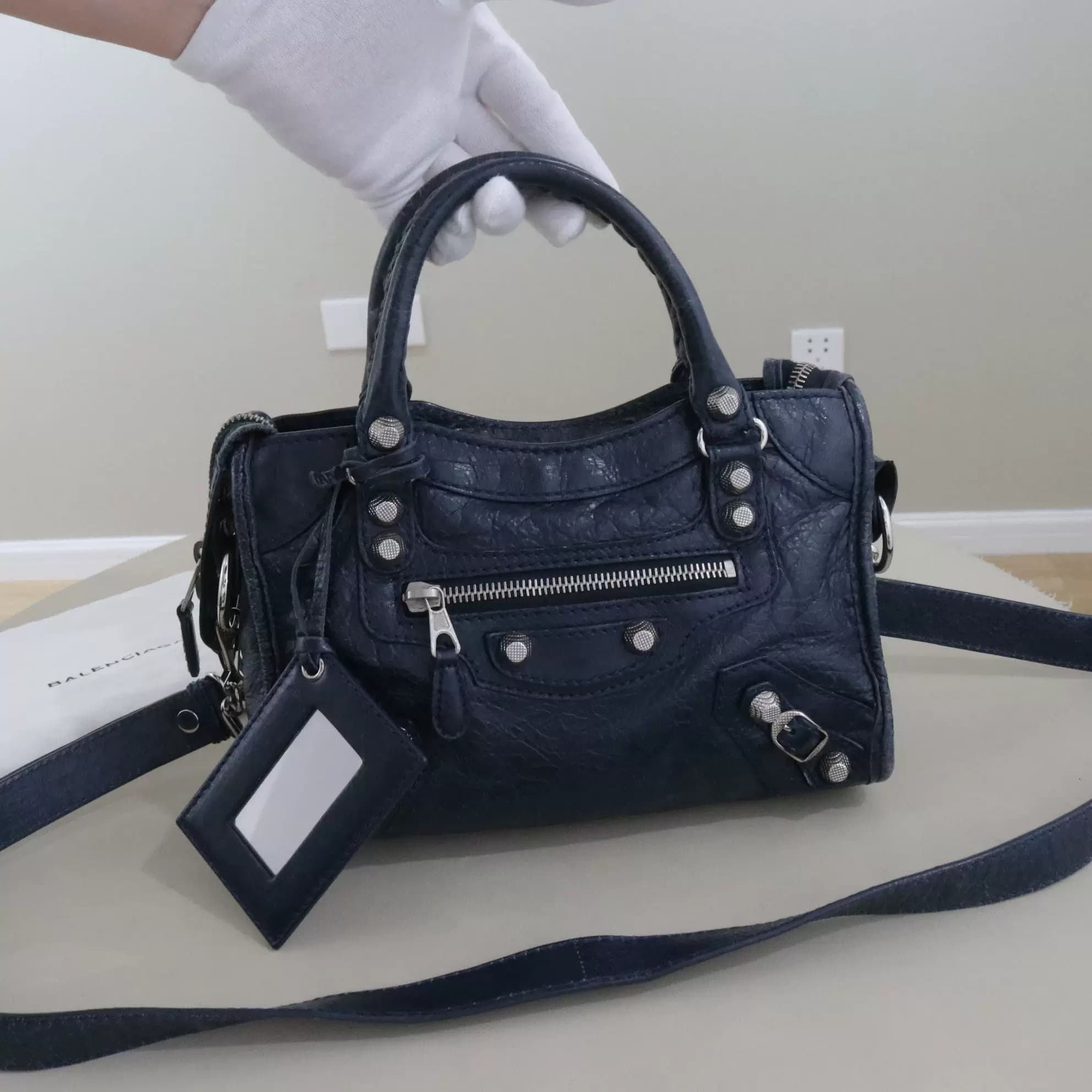 96 новинка, мотоциклетная сумка Balenciaga mini, оригинальная цена 14000, размер 24*1