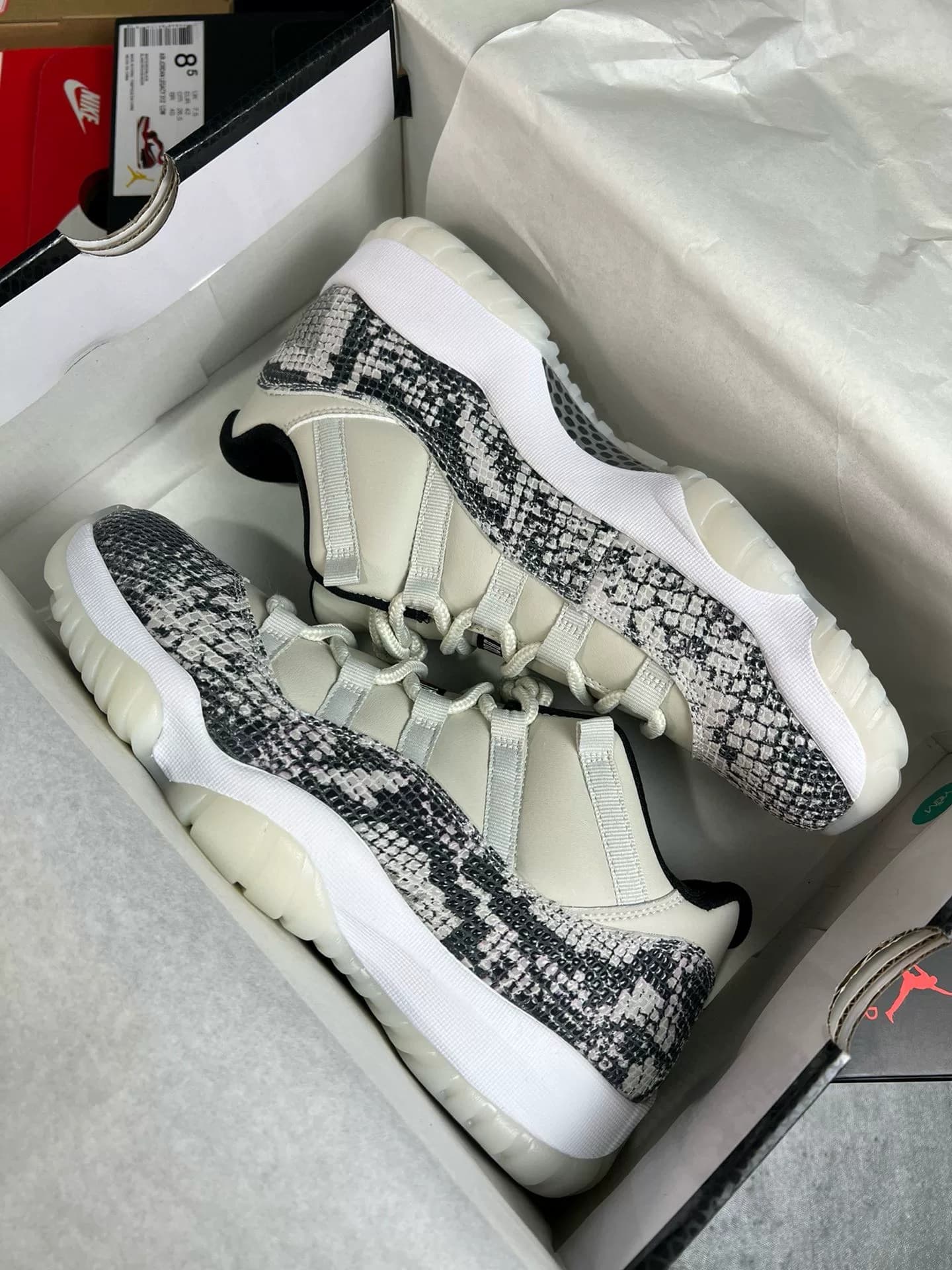 Уровень внешней торговли Air Jordan AJ11 Низкий