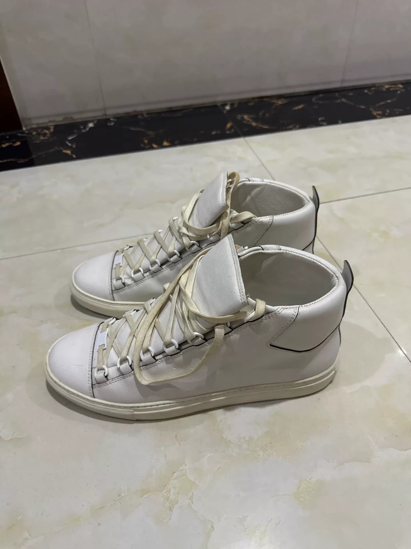 Высокие кроссовки Balenciaga Arena белого цвета, размер 43