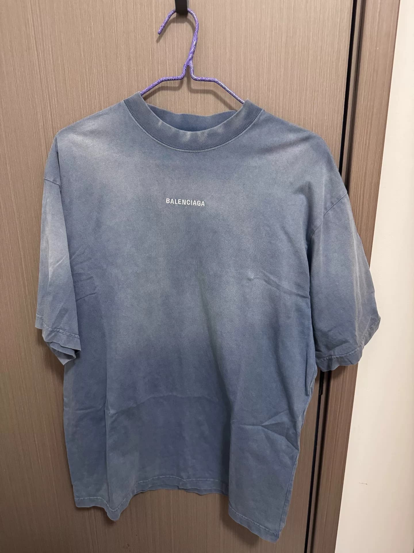 Почти новая футболка Balenciaga Balenciaga с синим логотипом и короткими рукавами, M