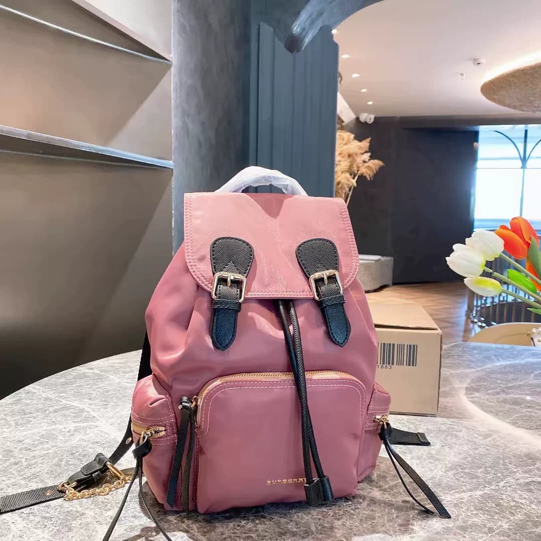 Классический розовый нейлоновый рюкзак Burberry, новинка 99 года!