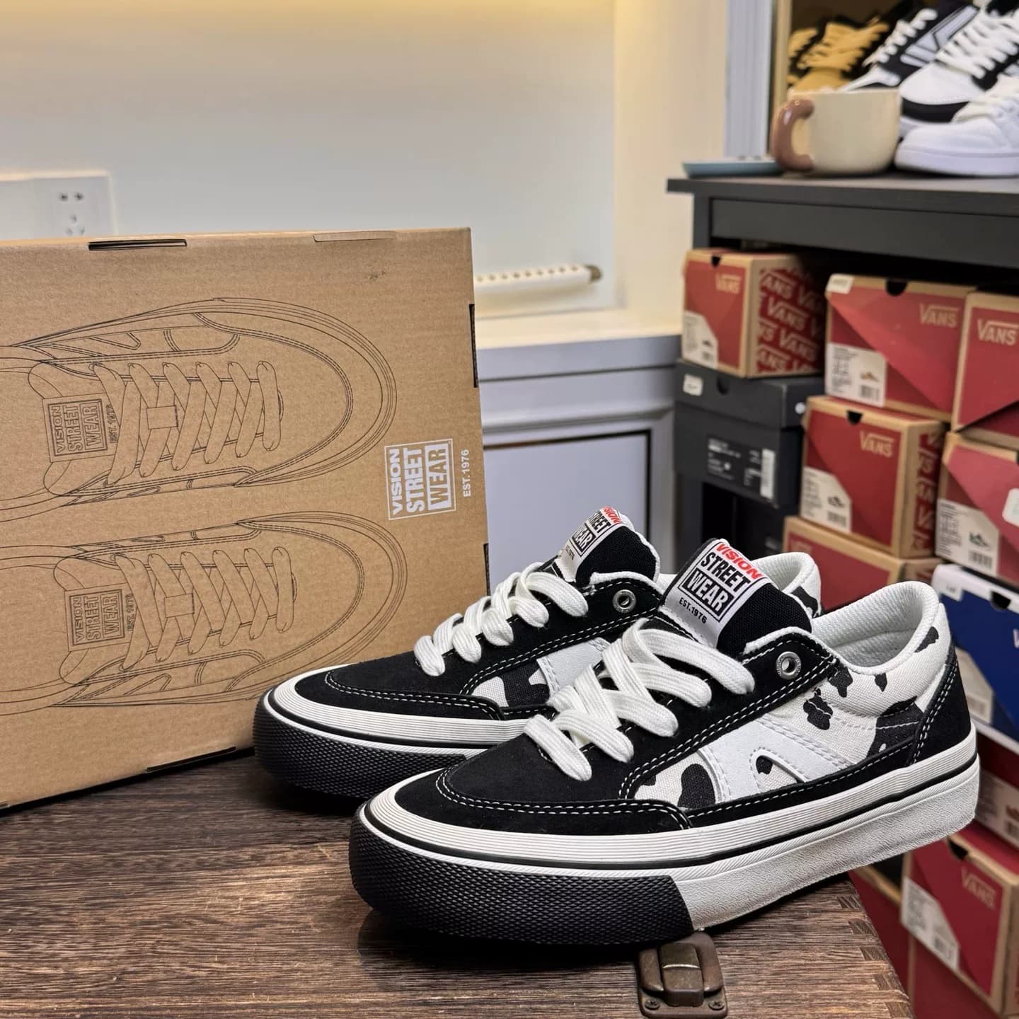 Vision Street Wear Stick черно-белый узор коровы