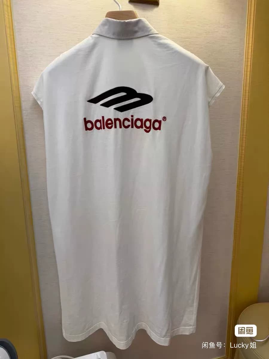 Организуйте свой гардероб Parisienne 3B Embroidered Short Sleeve T-Shirt