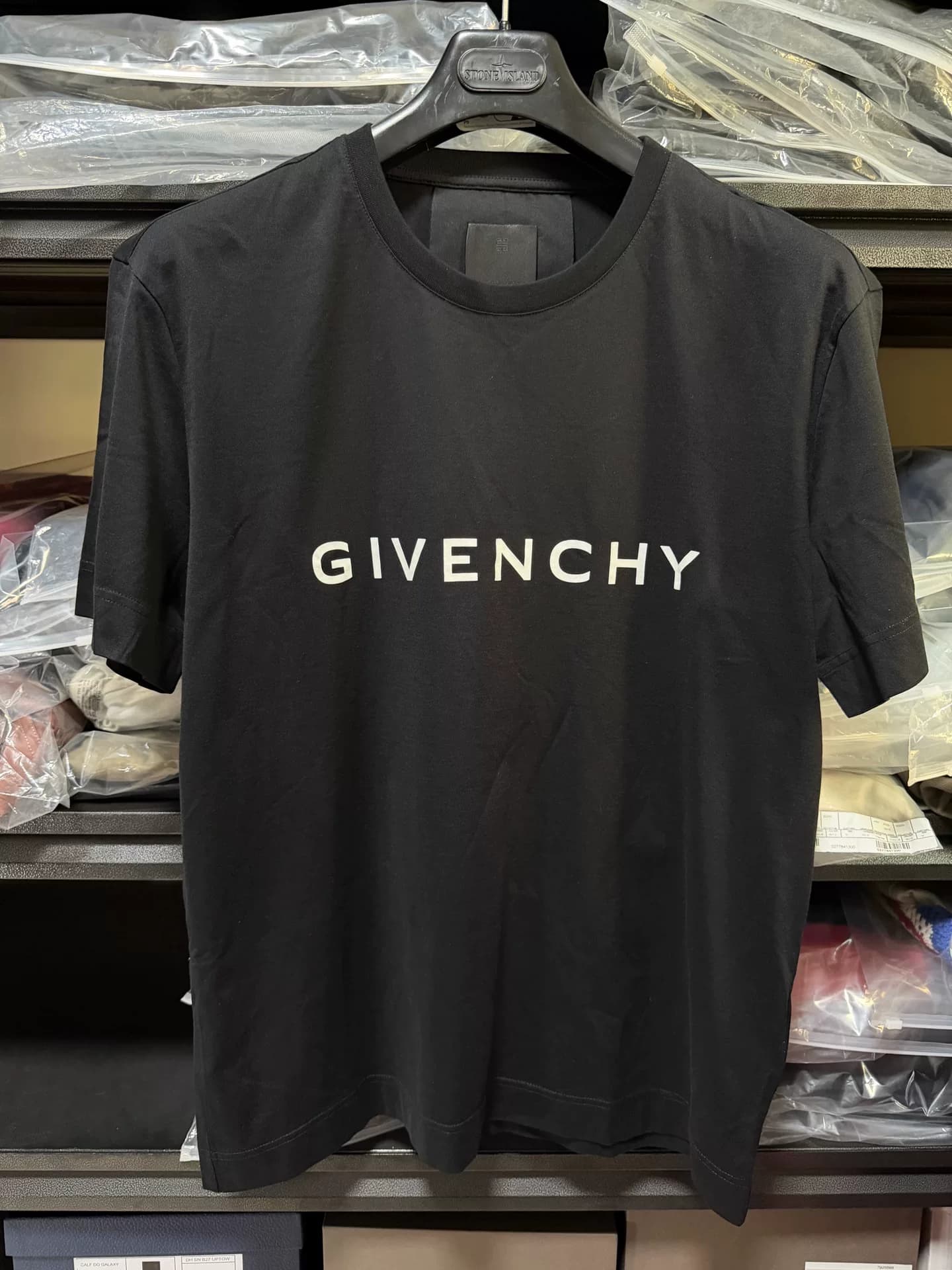 Короткий рукав с буквенным логотипом Givenchy, черный