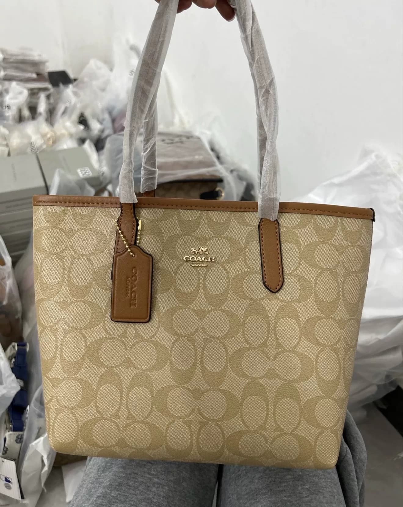 Подлинный новый бренд Coach Ole Coach new small city23 сумка-тоут для чая с молоком single