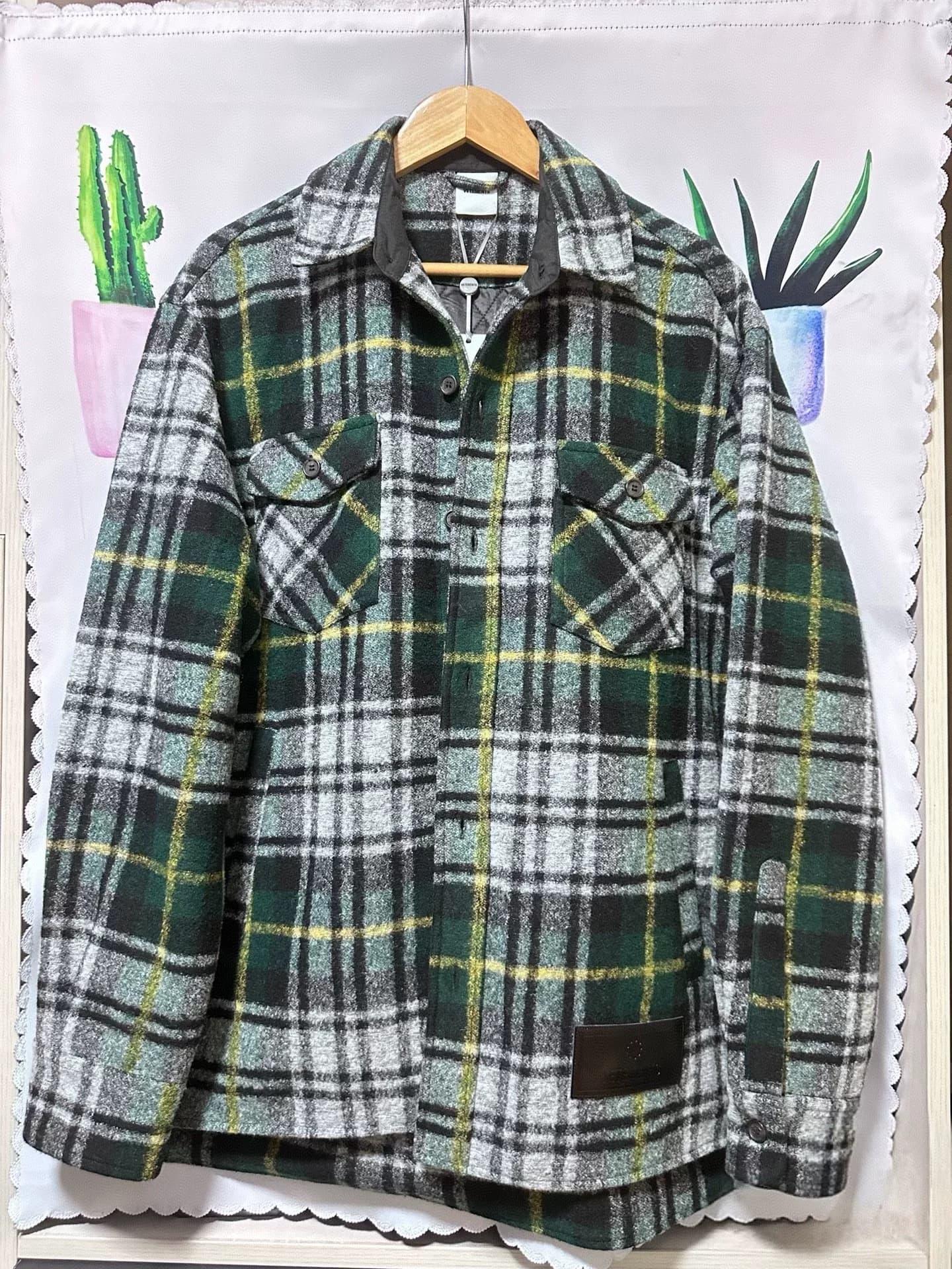 Совершенно новая симпатичная хлопчатобумажная куртка VETEMENTS в клетку