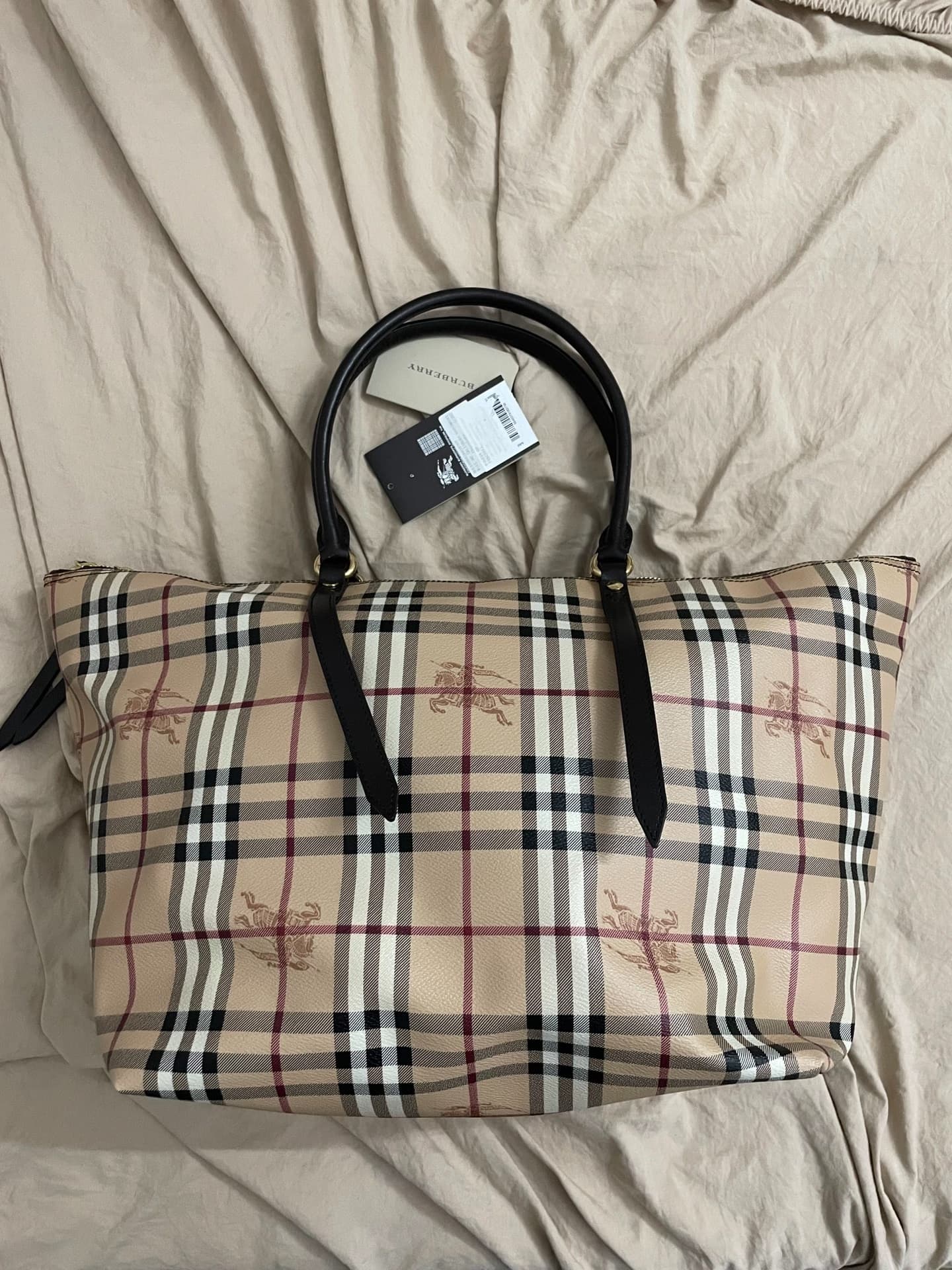 Клетчатая сумка-тоут Burberry Burberry Classic War Horse в клетку