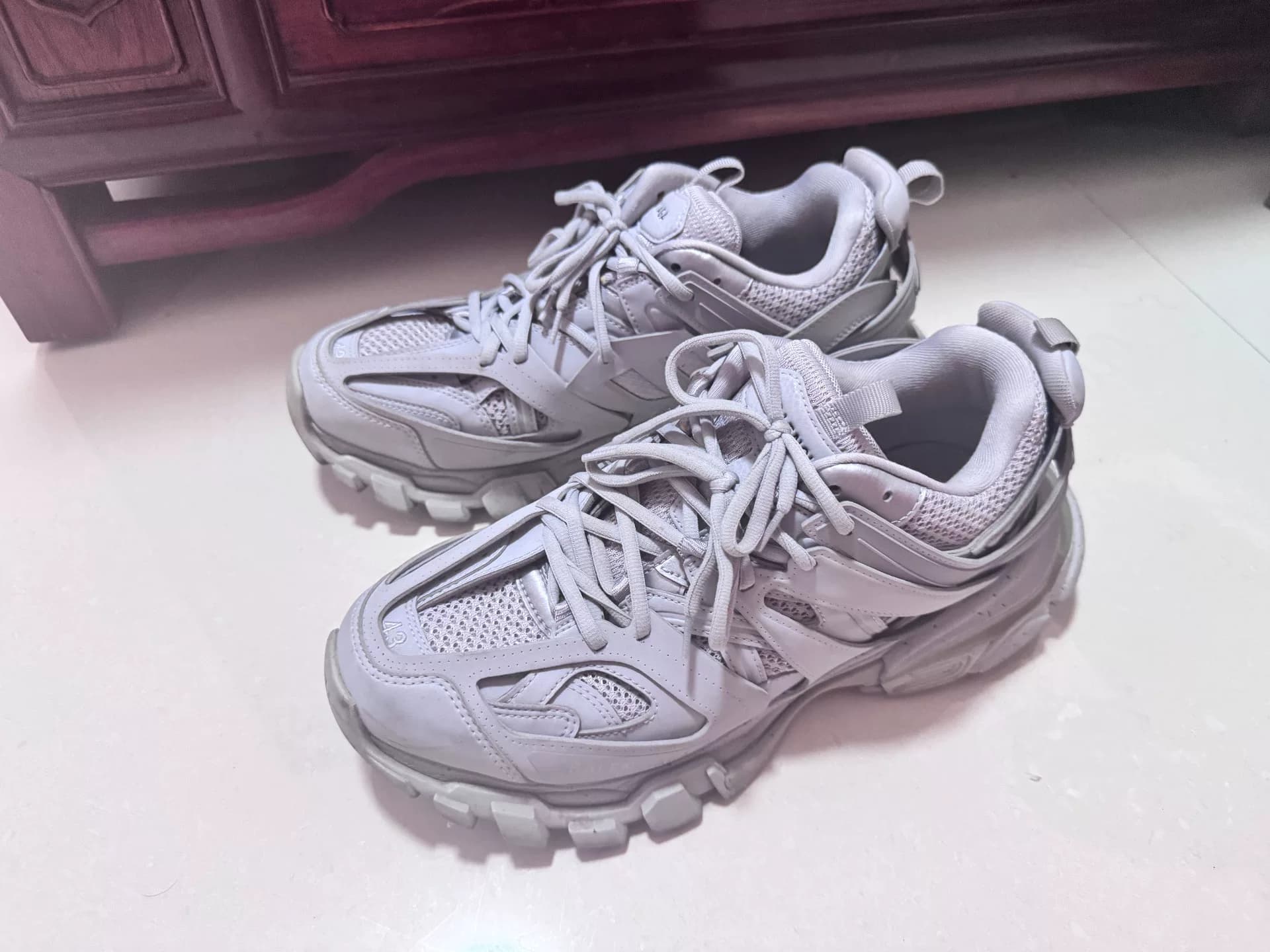 Натуральная мужская обувь Balenciaga balenciaga track серого цвета 43