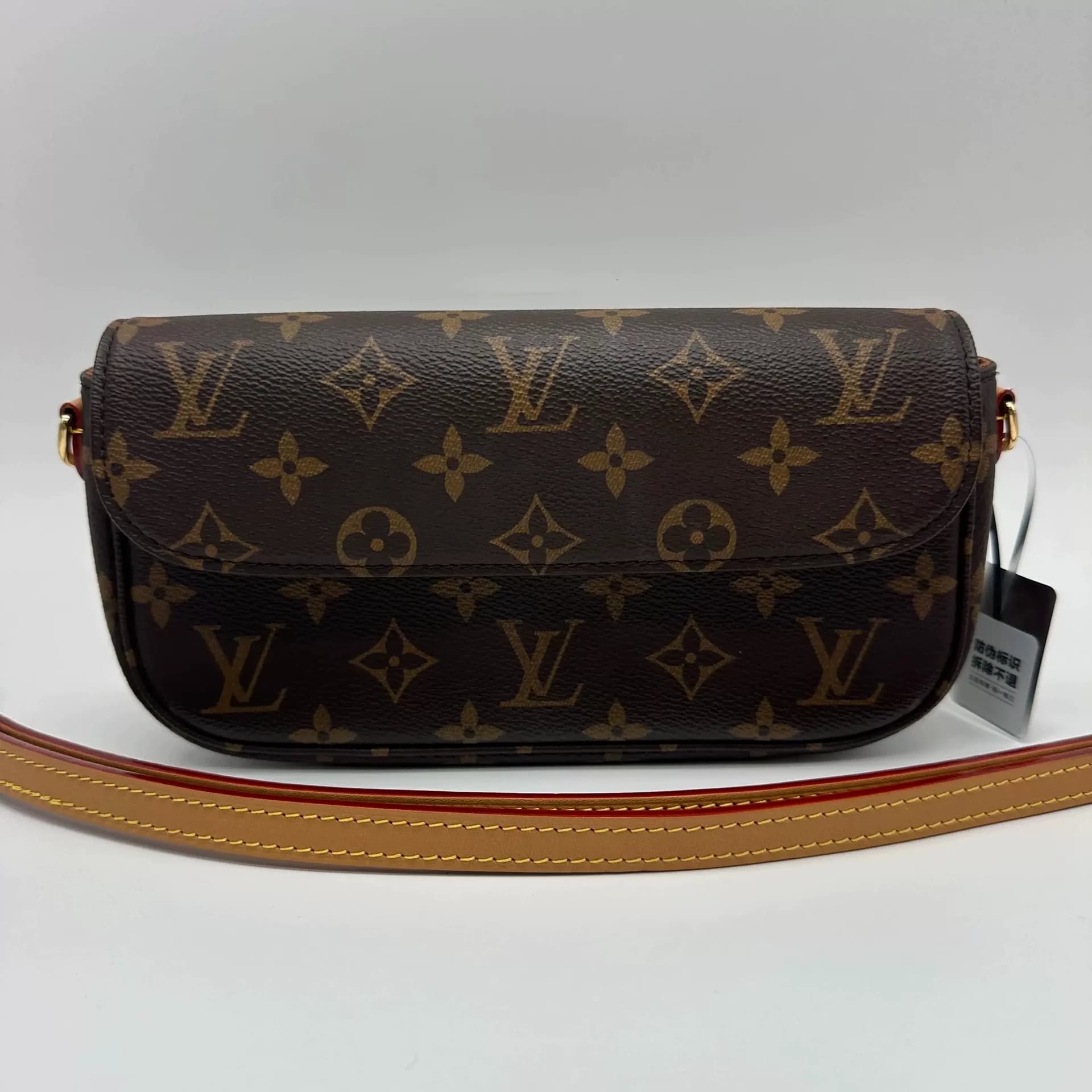 Сумка для подмышек от пресбиопии LV Ivy S-class 99 новая