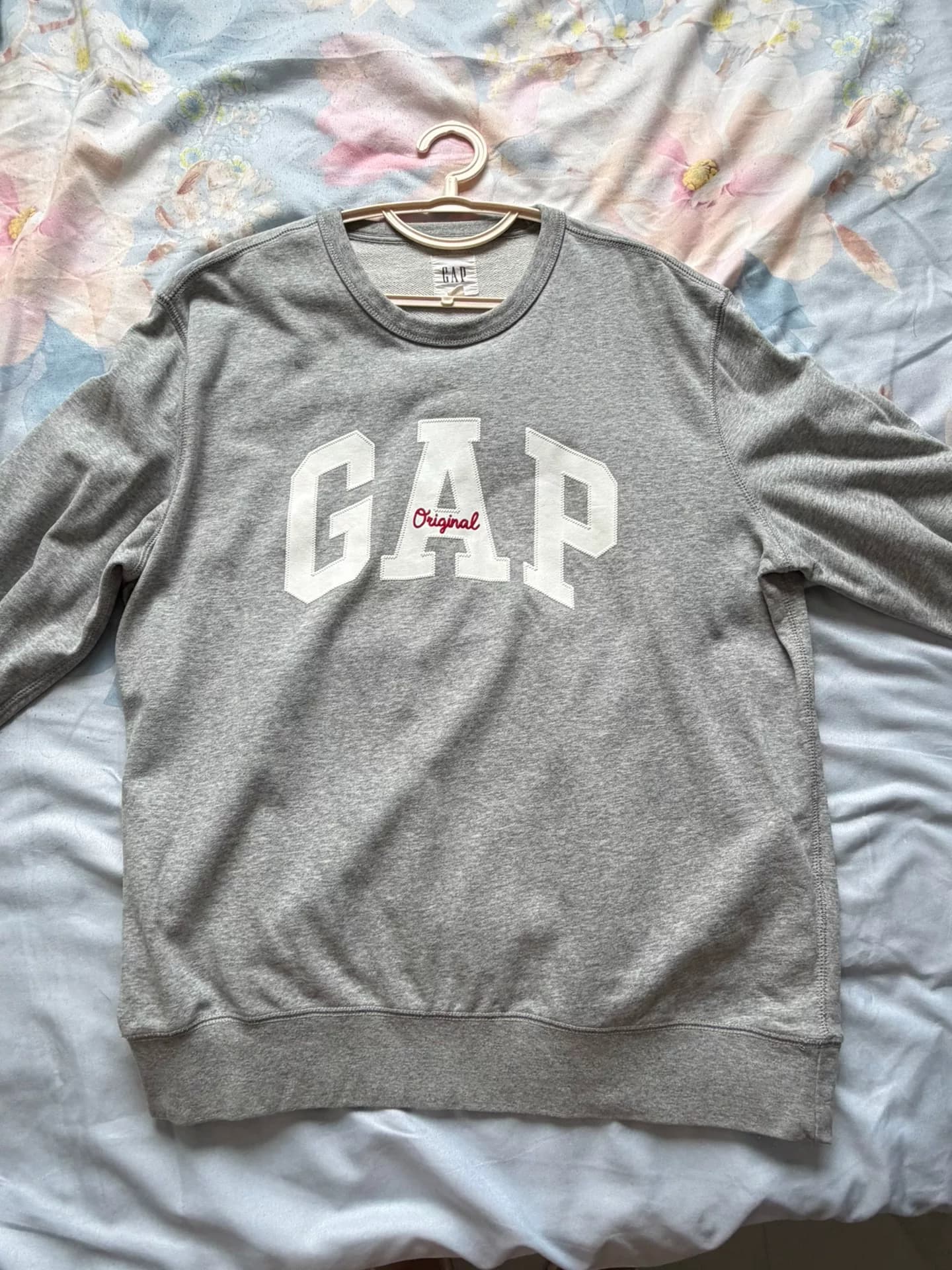 Серый шерстяной свитер GAP