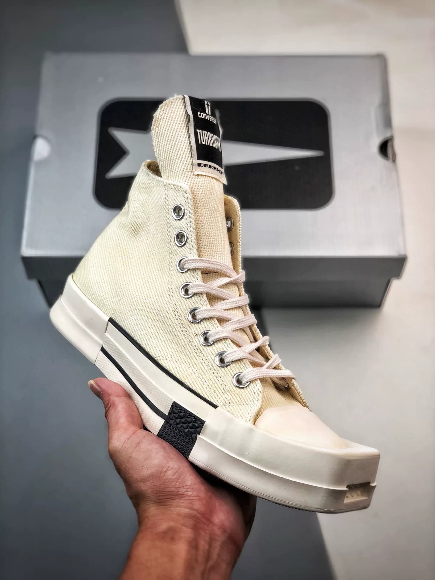 Высокие белые кроссовки Converse x от Рика Оуэнса
