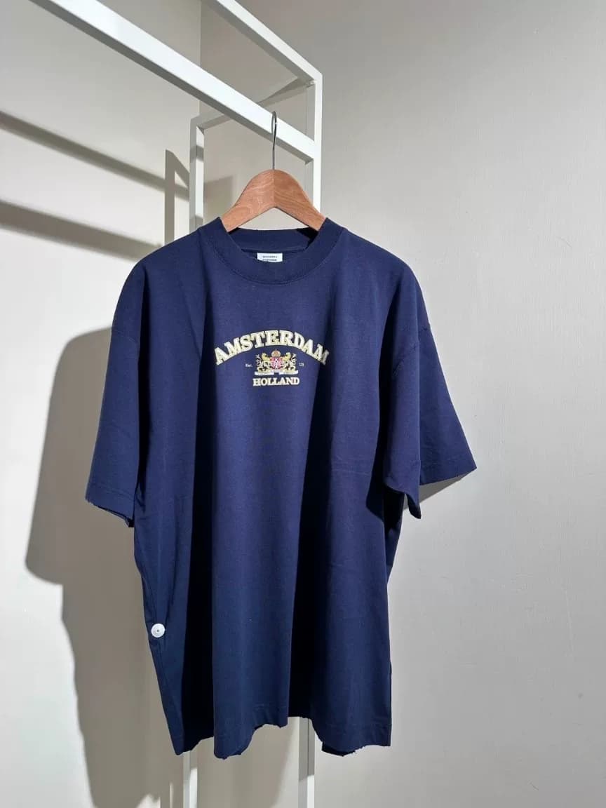 новая весенне-летняя футболка vetements