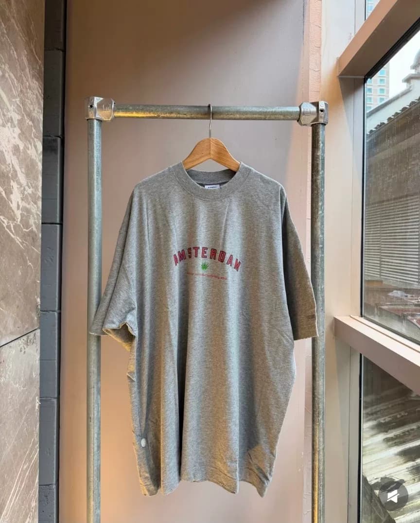 новая весенне-летняя футболка vetements 2026