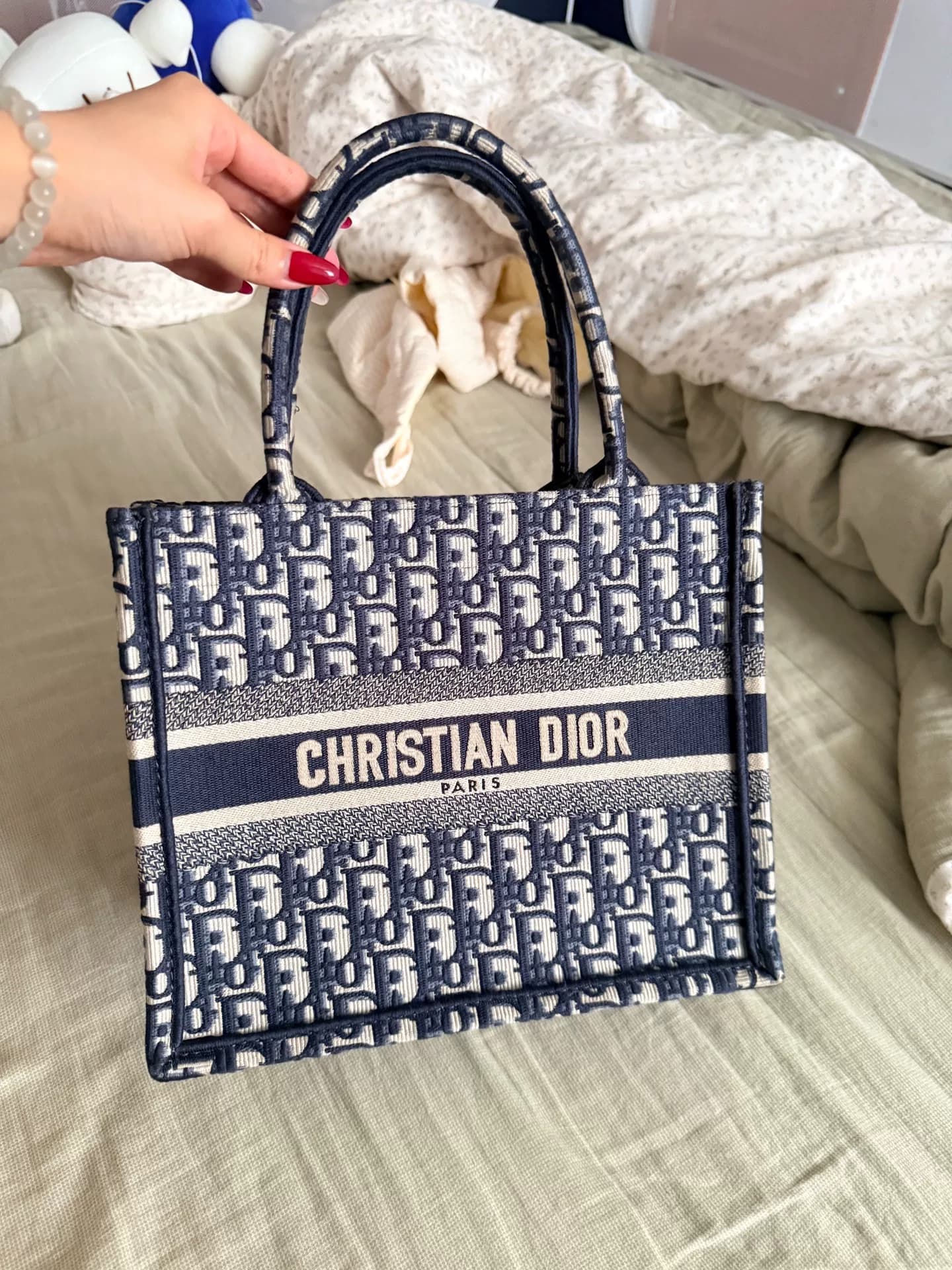 сумка для покупок с вышивкой dior tote