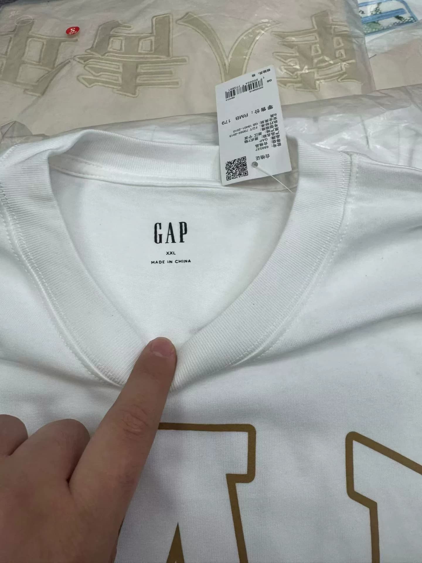 Футболка GAP с короткими рукавами, на упаковке есть бирка, подлинность гарантирована!