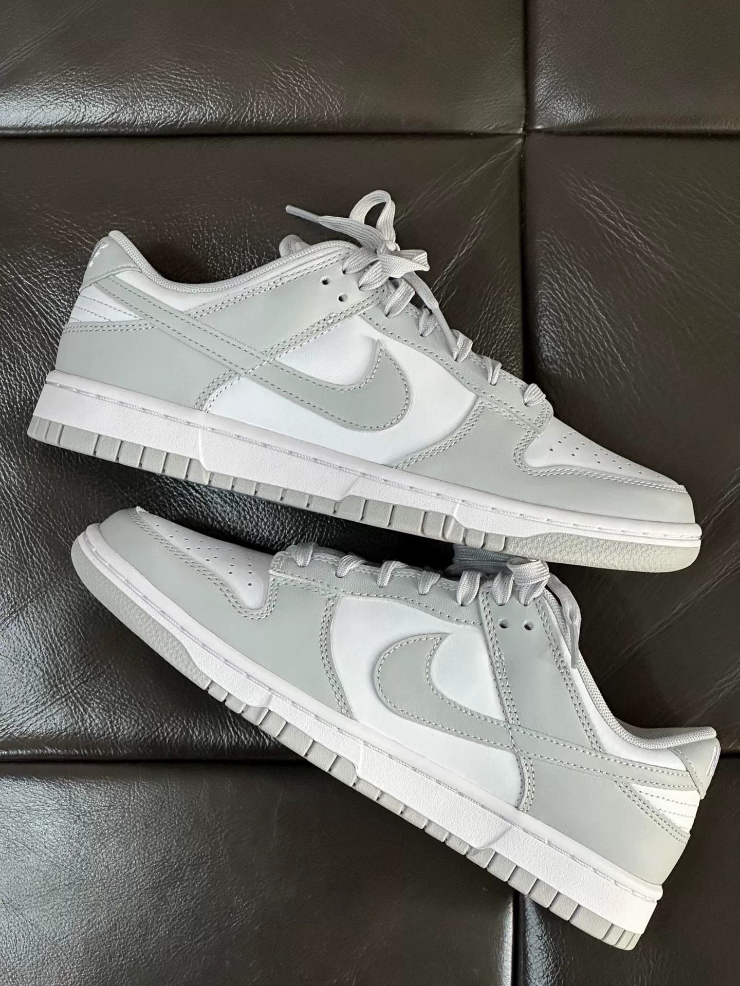 "Подлинно новые" кроссовки Nike Nike dunk серого и белого цветов с низким берцем, универсальные мужские и женские кроссовки в стиле простой студенчес…