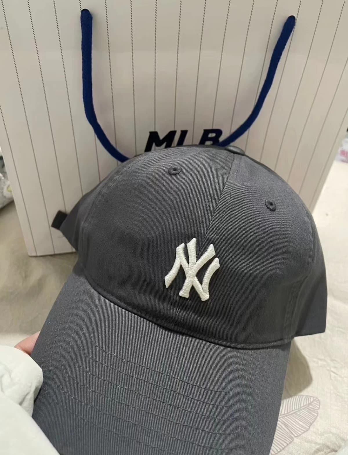 шапка mlb угольно-серая small standard NY cap cp77 с мягким верхом MLB большая стандартная NY carbon gray
