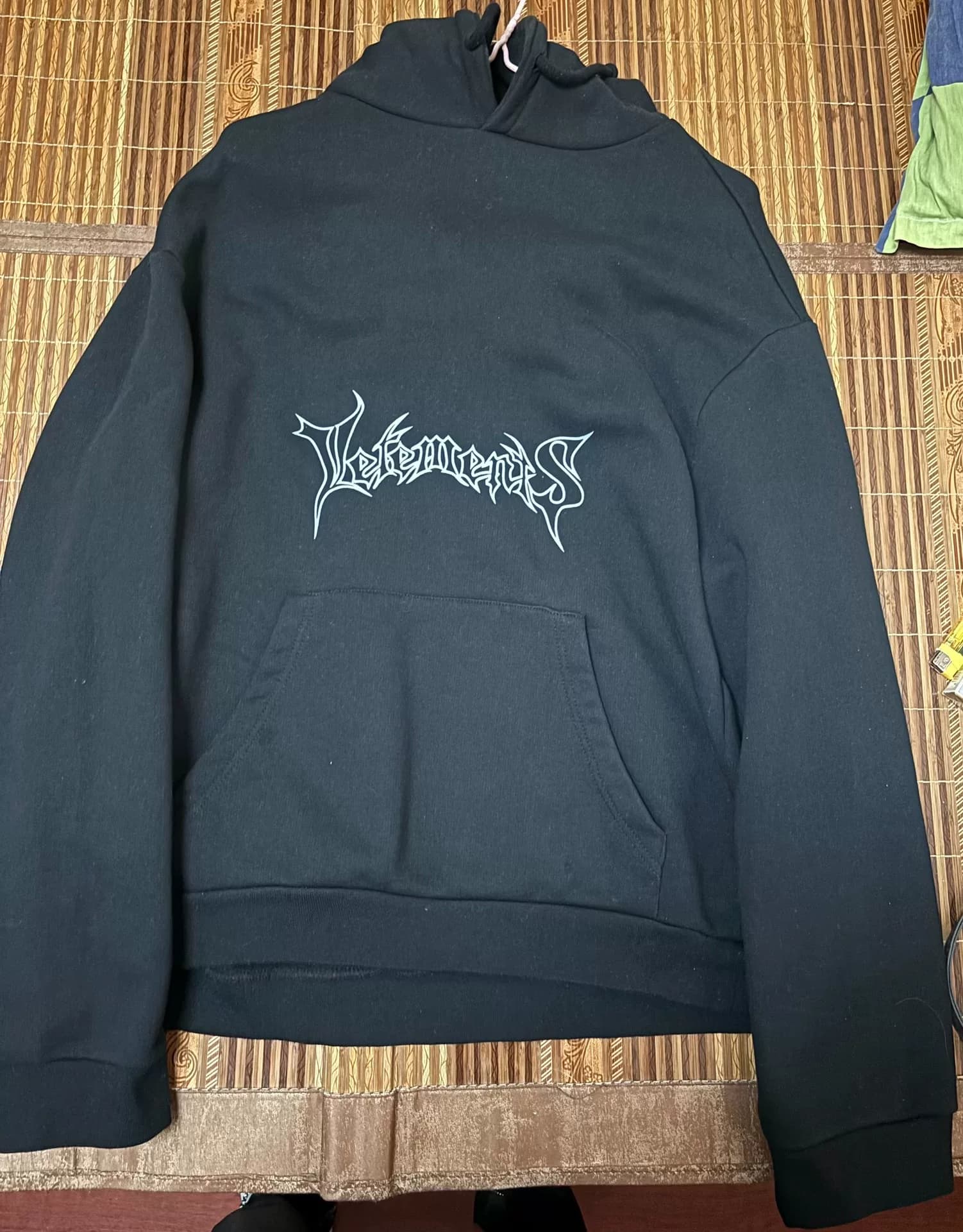 Толстовка с металлическим логотипом Kanye от Vetements original Sanskrit AW16 OG arc hive того же размера XS, свободная толстовка-свитер с капюшоном…