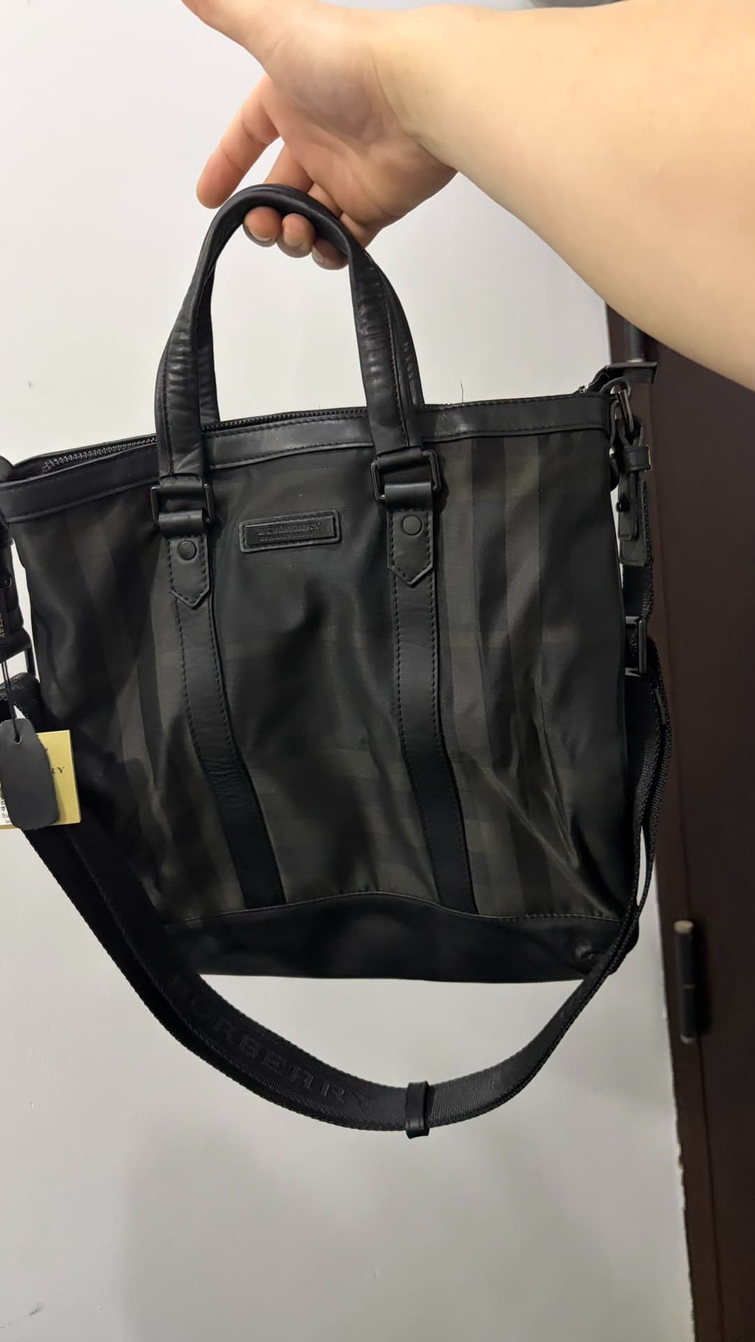 Натуральная кожа BURBERRY + Burberry + черная классическая клетчатая сумка-тоут + сумка через плечо + косая
