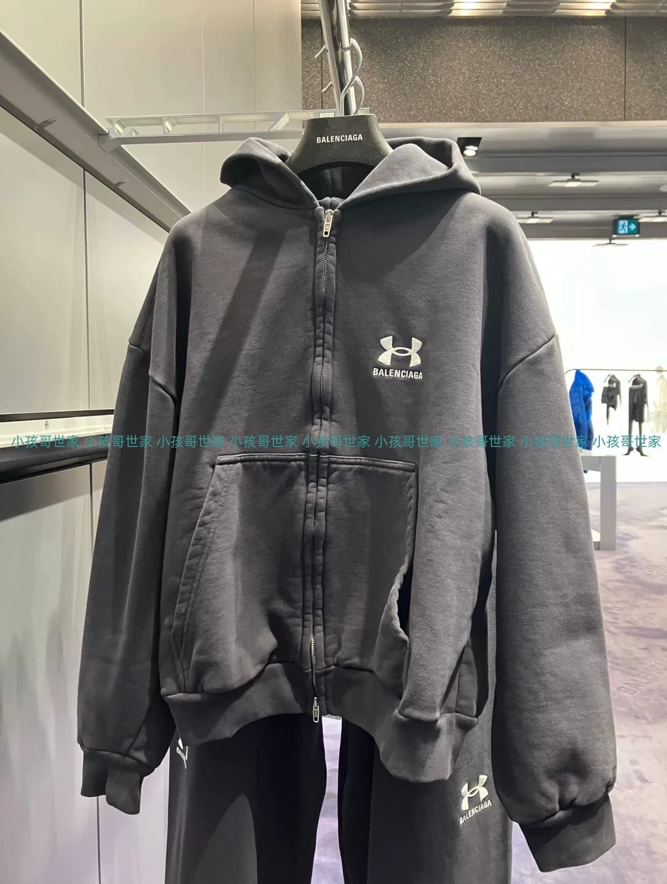 (Один нож не был заменен) Лимитированная серия Balenciaga 24ss и Ema под совместным брендом
