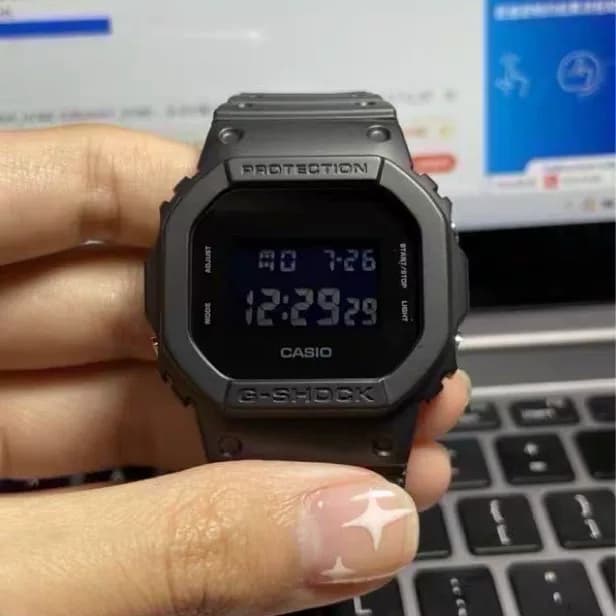 Водонепроницаемые спортивные часы Casio pure black small square watch dw5600 Black Samurai small square watch waterproof