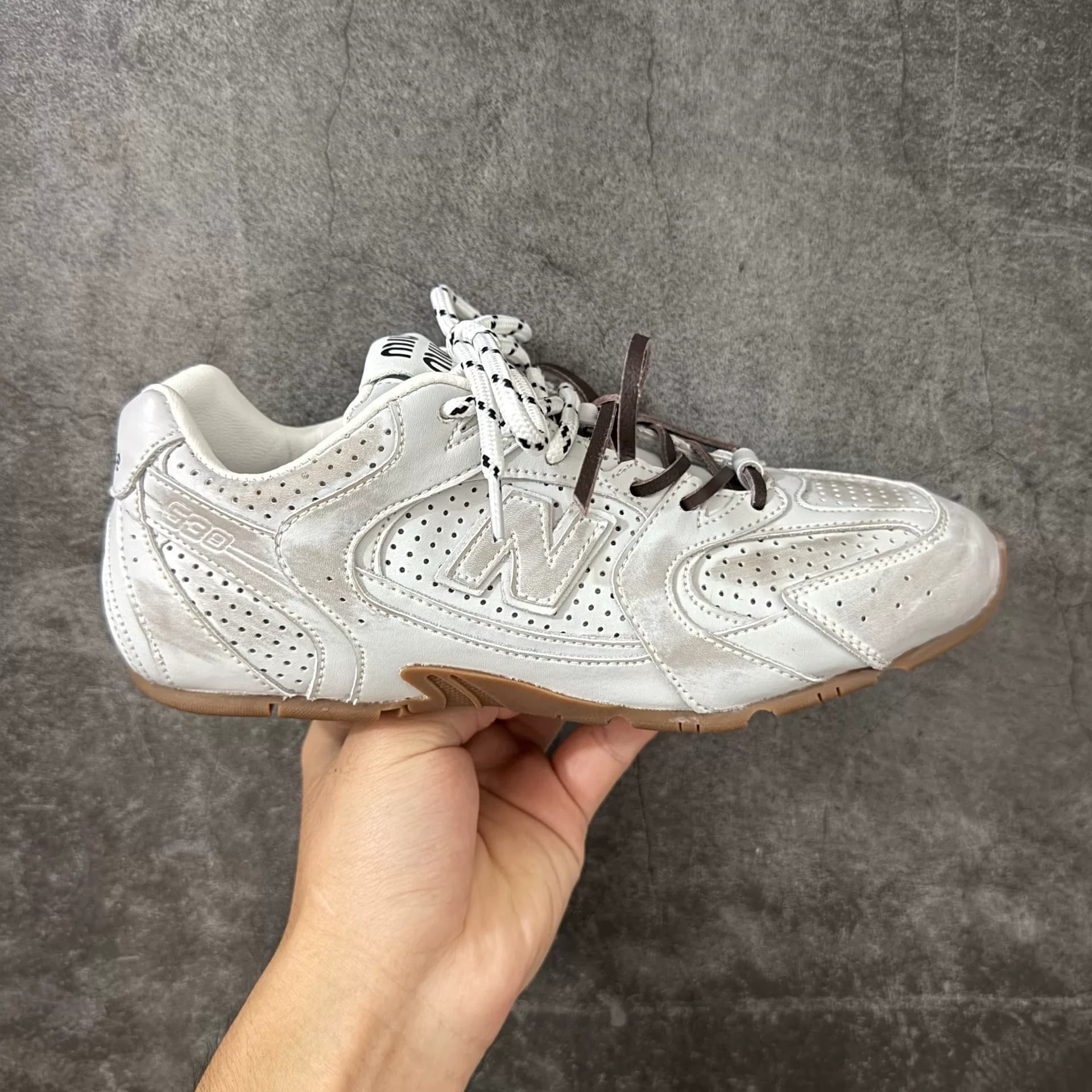 【Протестировано】 Совершенно новый MiuMiu x New Balance 5