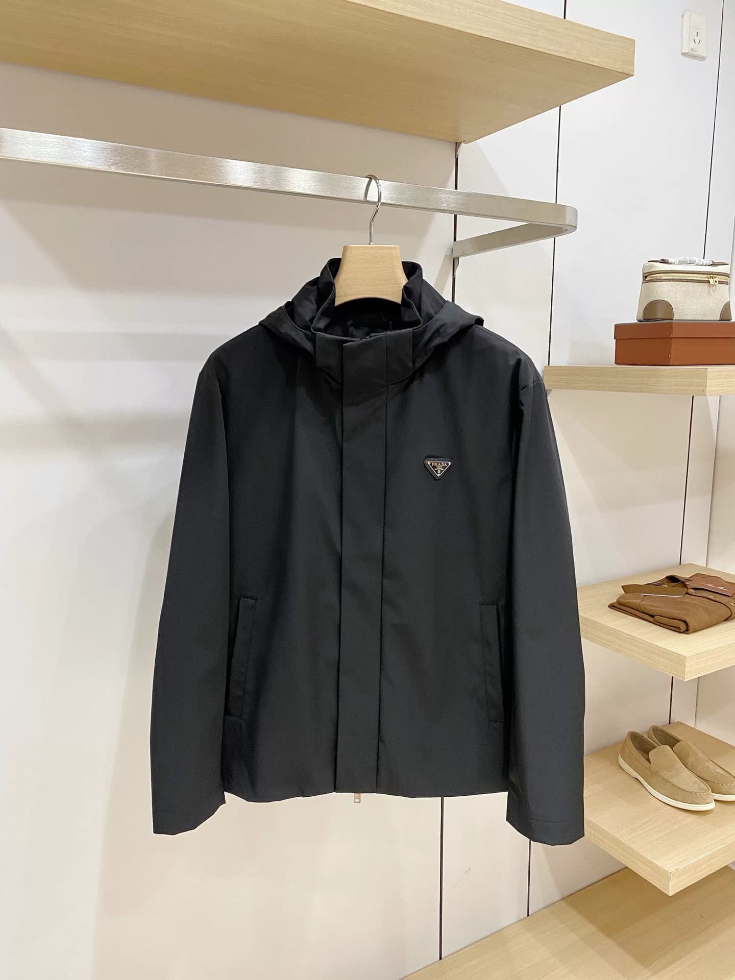 Осенне-зимняя куртка Prada Prada, удобная и теплая куртка
