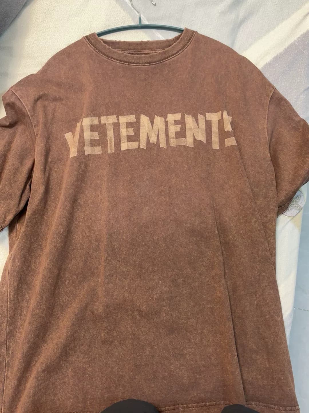 футболка vetements с короткими рукавами размера m хорошего цвета
