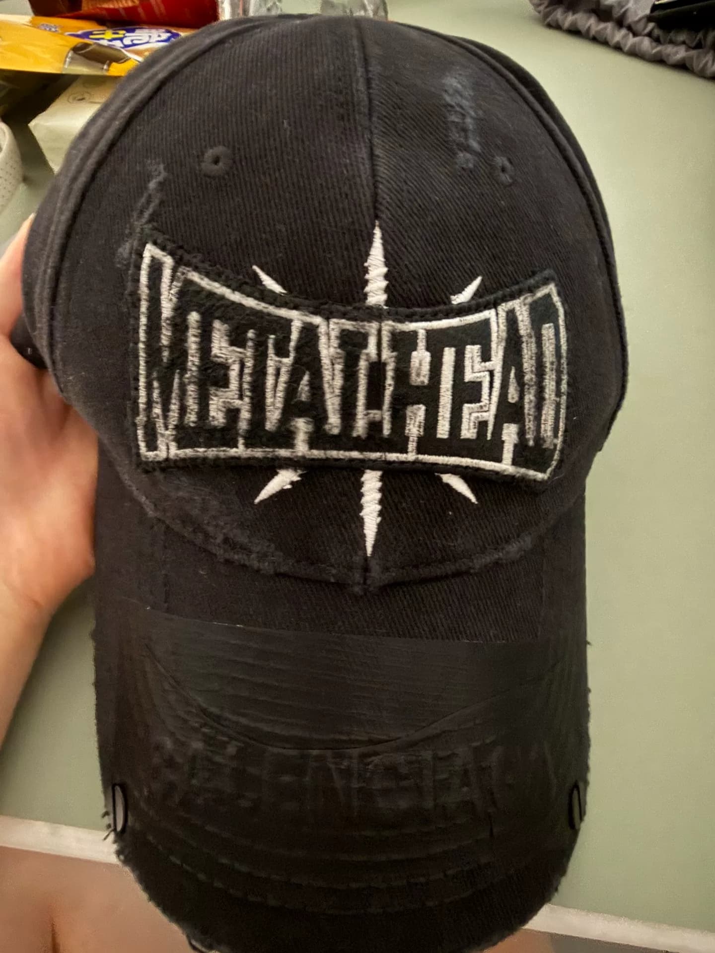 Старая бейсболка Balenciaga Metalhead черного цвета с логотипом