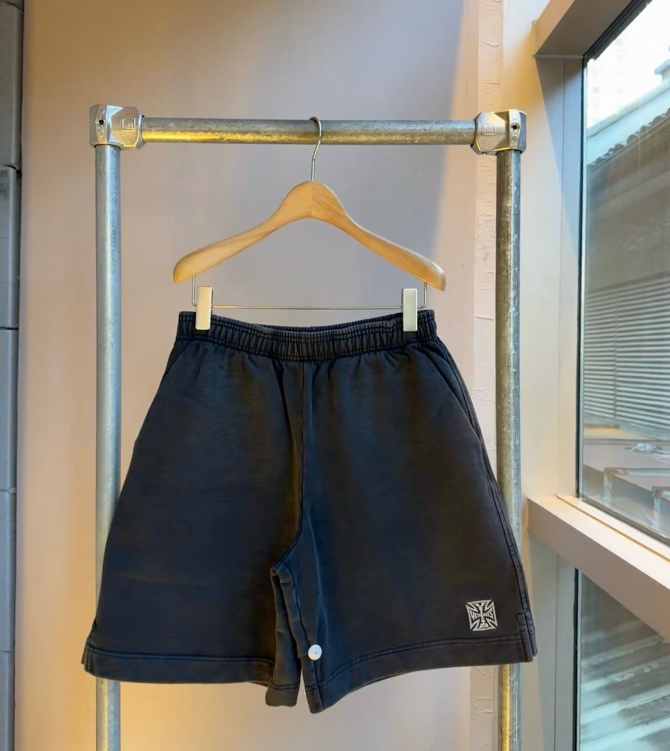 Весенне-летние новые выстиранные шорты от vetements 2026