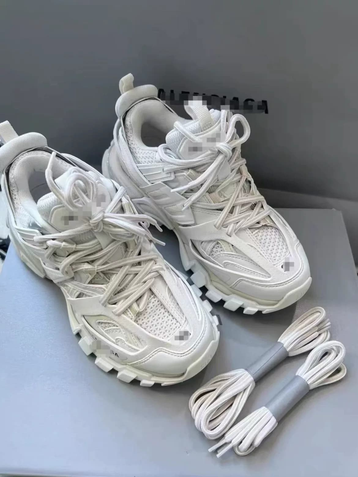 Кроссовки Paris Track pure white daddy, одинакового стиля для мужчин и женщин, с амортизирующим дизайном на толстой подошве.