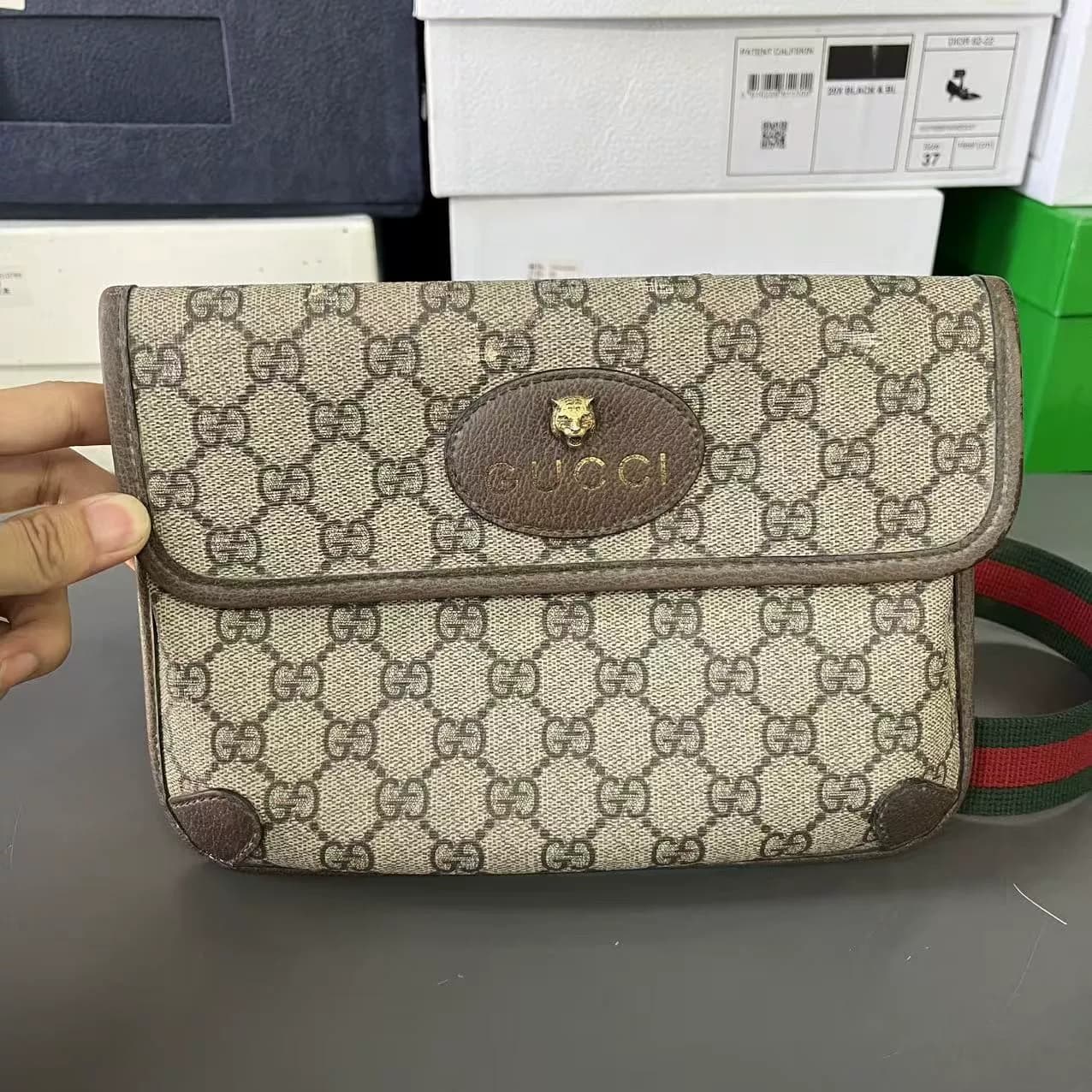 Поясная сумка Gucci tiger head с классической красной и зеленой тесьмой в виде старого цветка