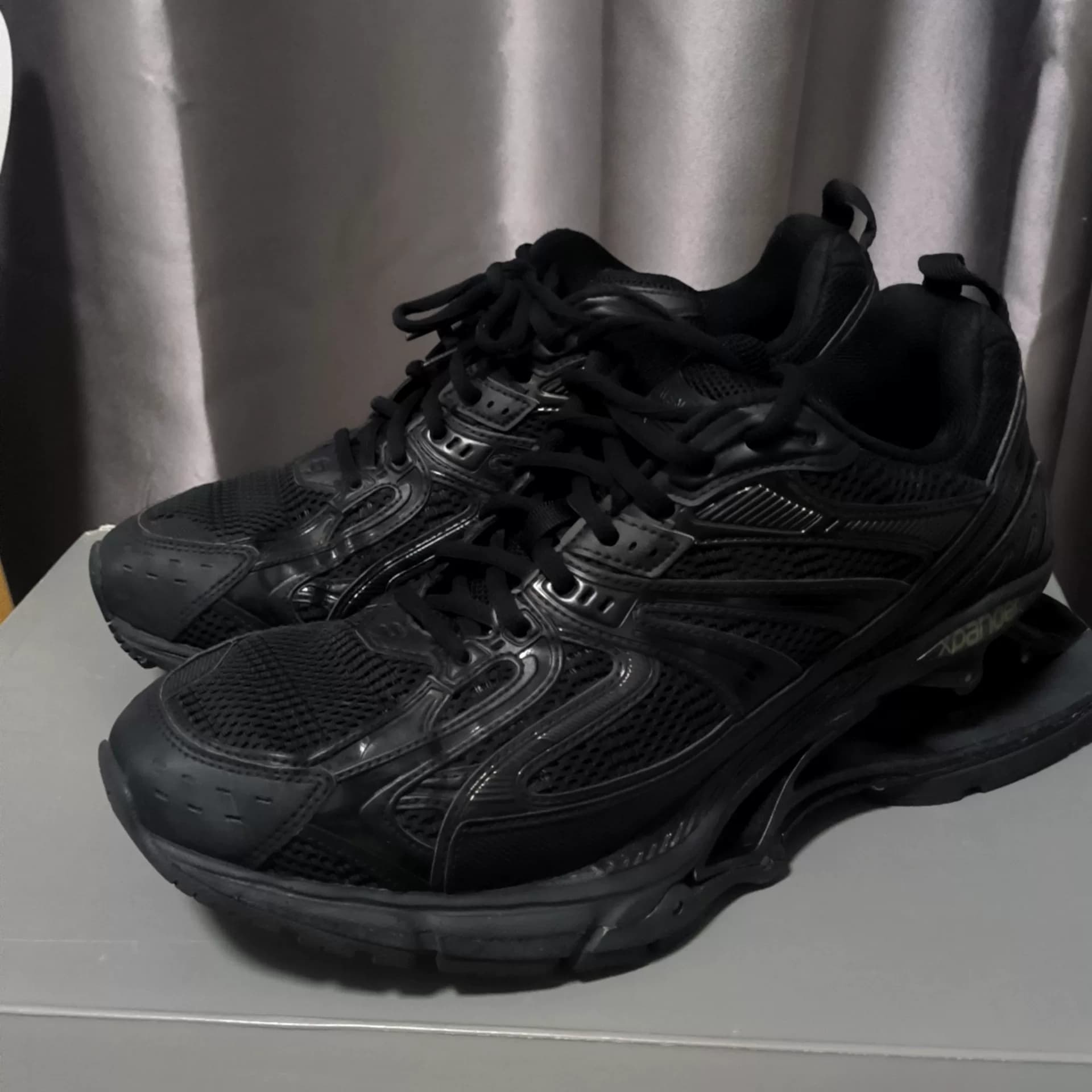 Черные весенние туфли Balenciaga X-Pander, вышедшие из личного пользования,