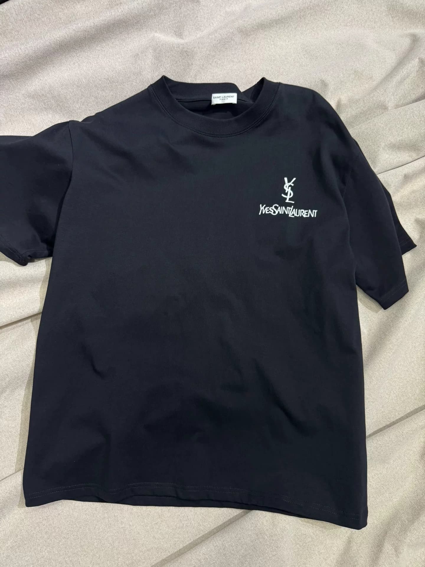 Черная футболка с логотипом YSL Saint Laurent с короткими рукавами, размер XL, одинаковый стиль для мужчин и женщин, свободный вариант