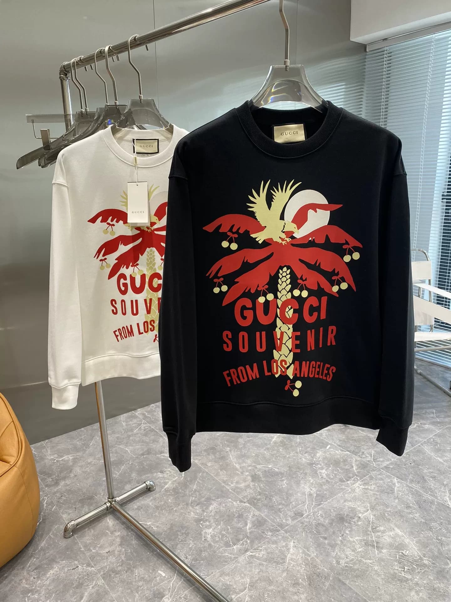 Свитер с круглым вырезом и принтом от бренда GUCCI Gucci design sense tide