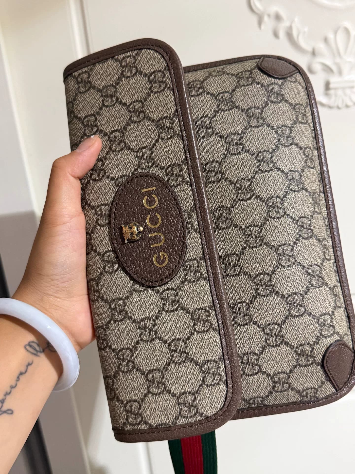 Почти новая поясная сумка Gucci tiger head, классическая модель для пресбиопии, красная и зеленая тесьма, коричневая кожаная окантовка, золото