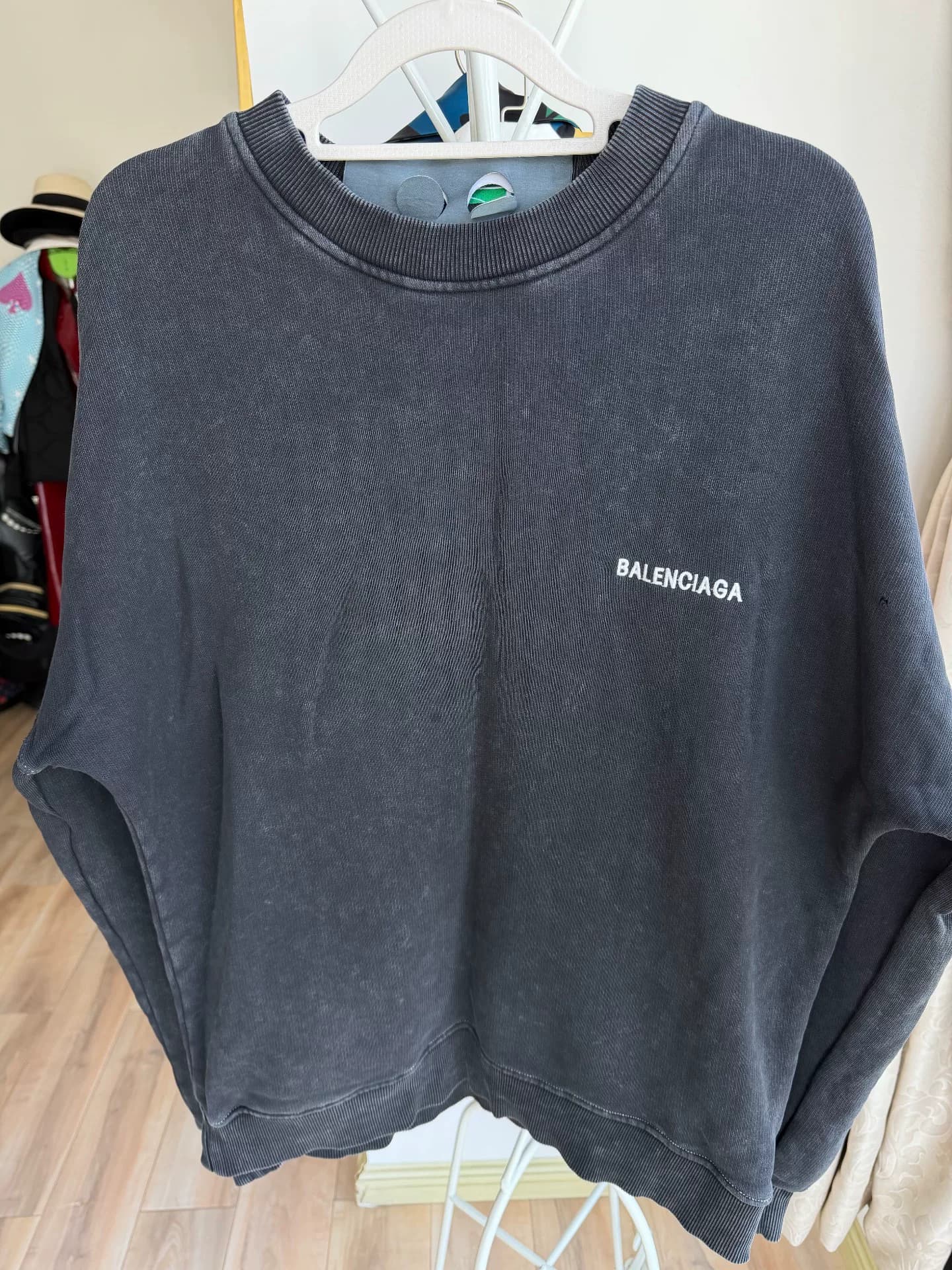 Balenciaga Свитер Balenciaga итальянского производства S размера весна-лето 18 серии