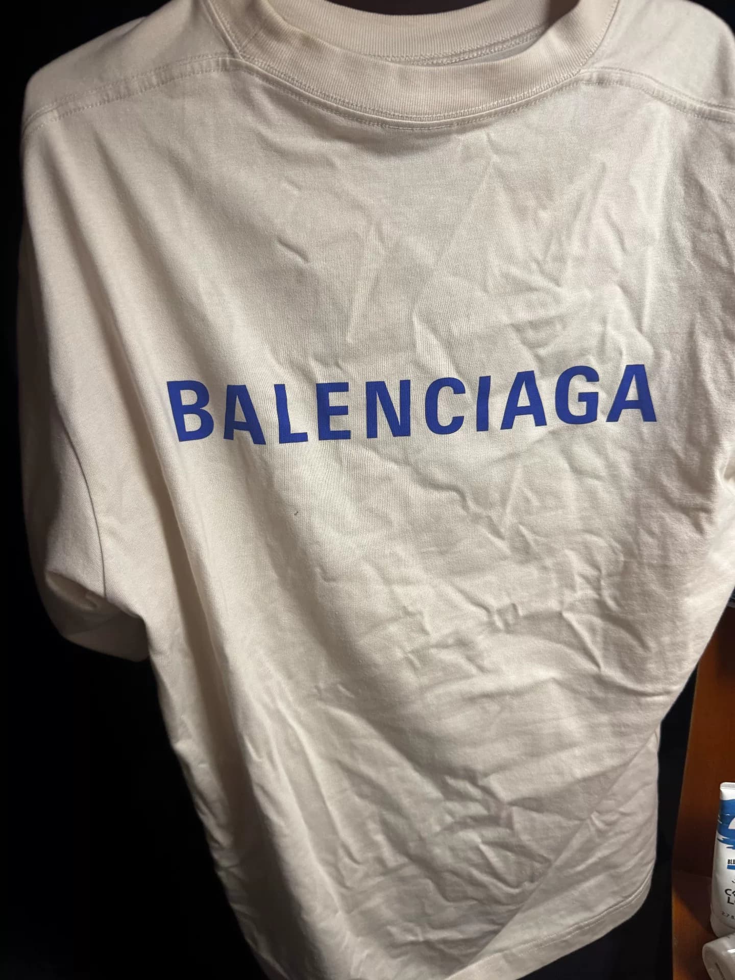 Balenciaga Баленсиага с коротким рукавом бежевого цвета