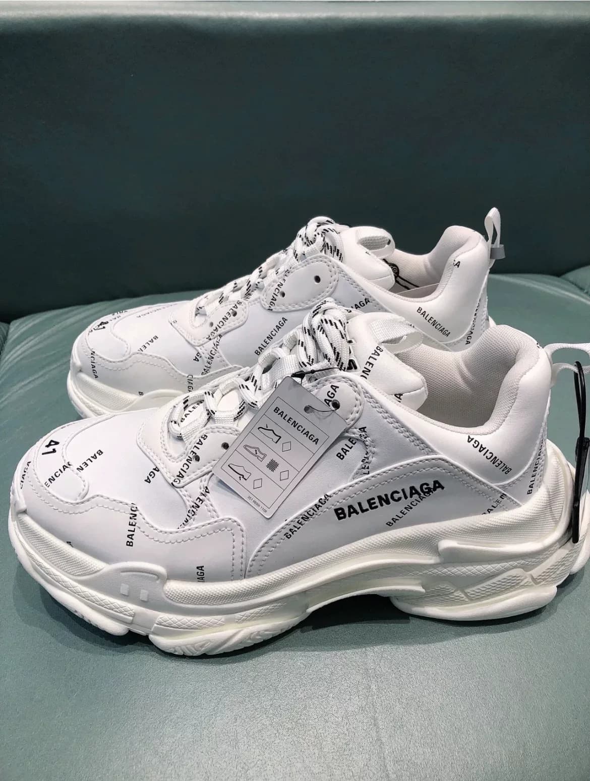 Balenciaga Balenciaga Triple S полностью