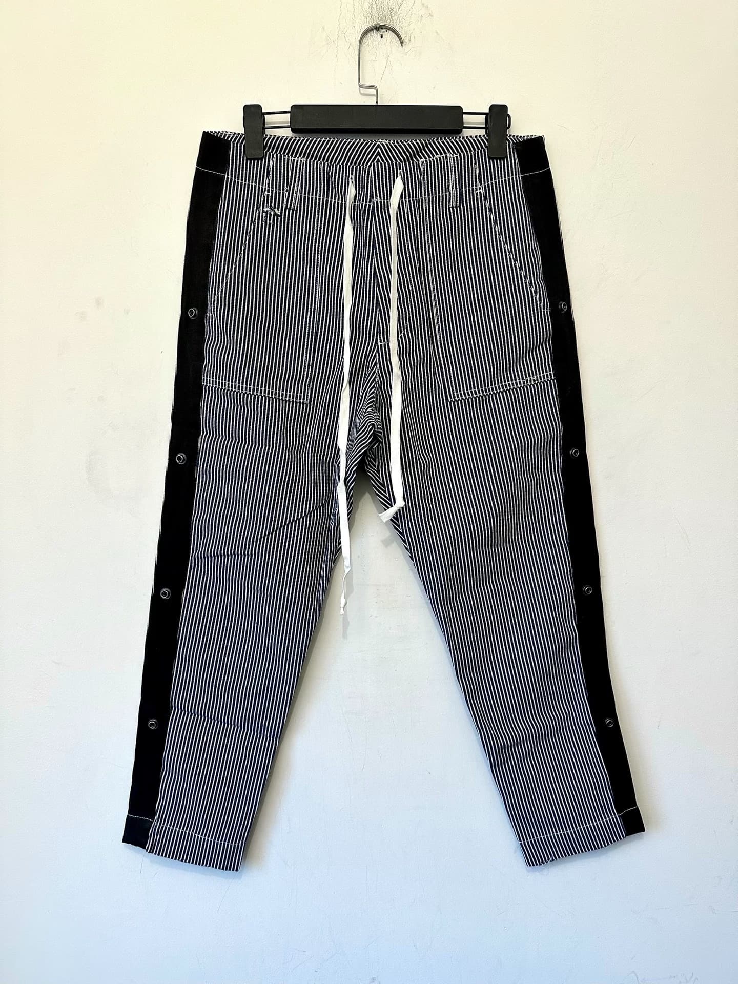 Укороченные брюки в полоску Greg Lauren Grey Lauren GL, абсолютно новые, с биркой 2