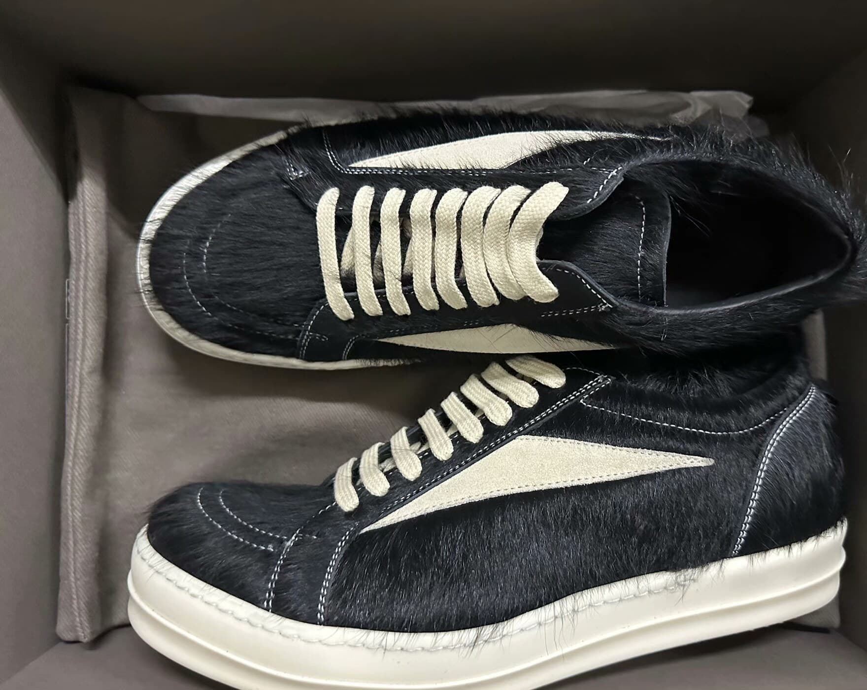 Черные кроссовки из конского волоса основной линии Rick Owens RO