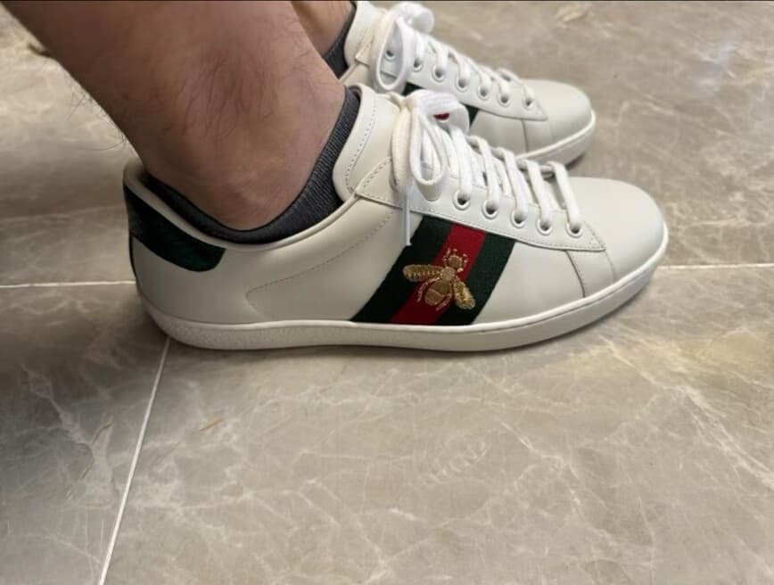 Gucci Bee размер 42 90%