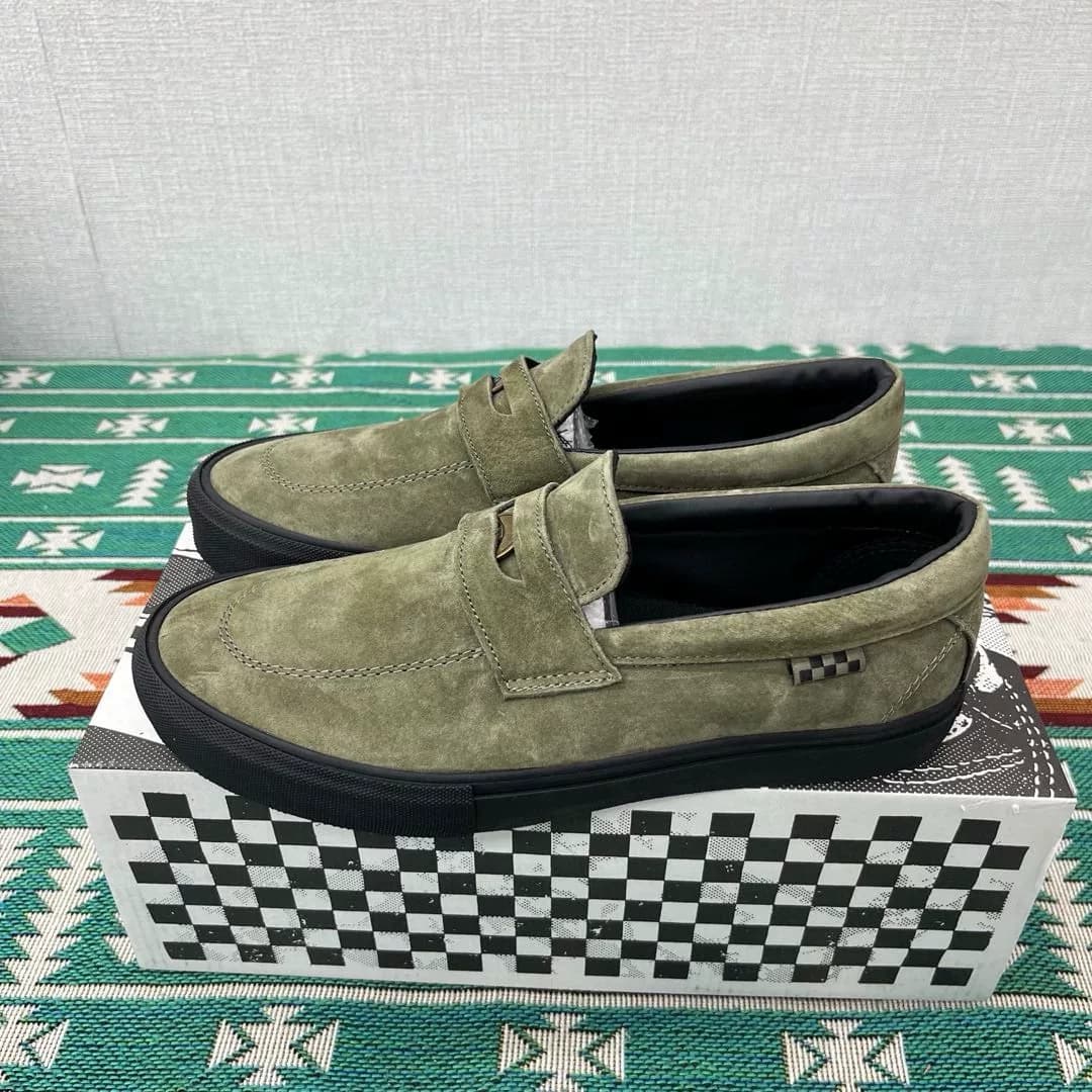 Vans Style 53 черно-белая замша в "хаундстут" оливкового цвета