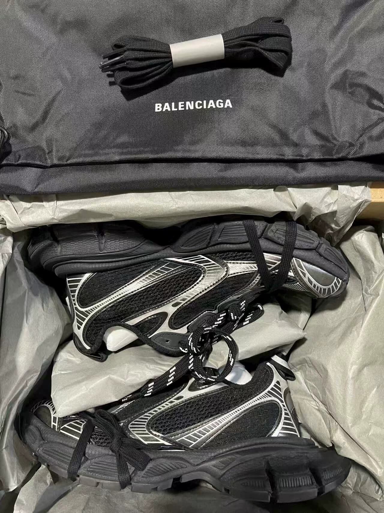 Совершенно новые туфли Balenciaga 3XL daddy в черной и серебристой цветовой гамме