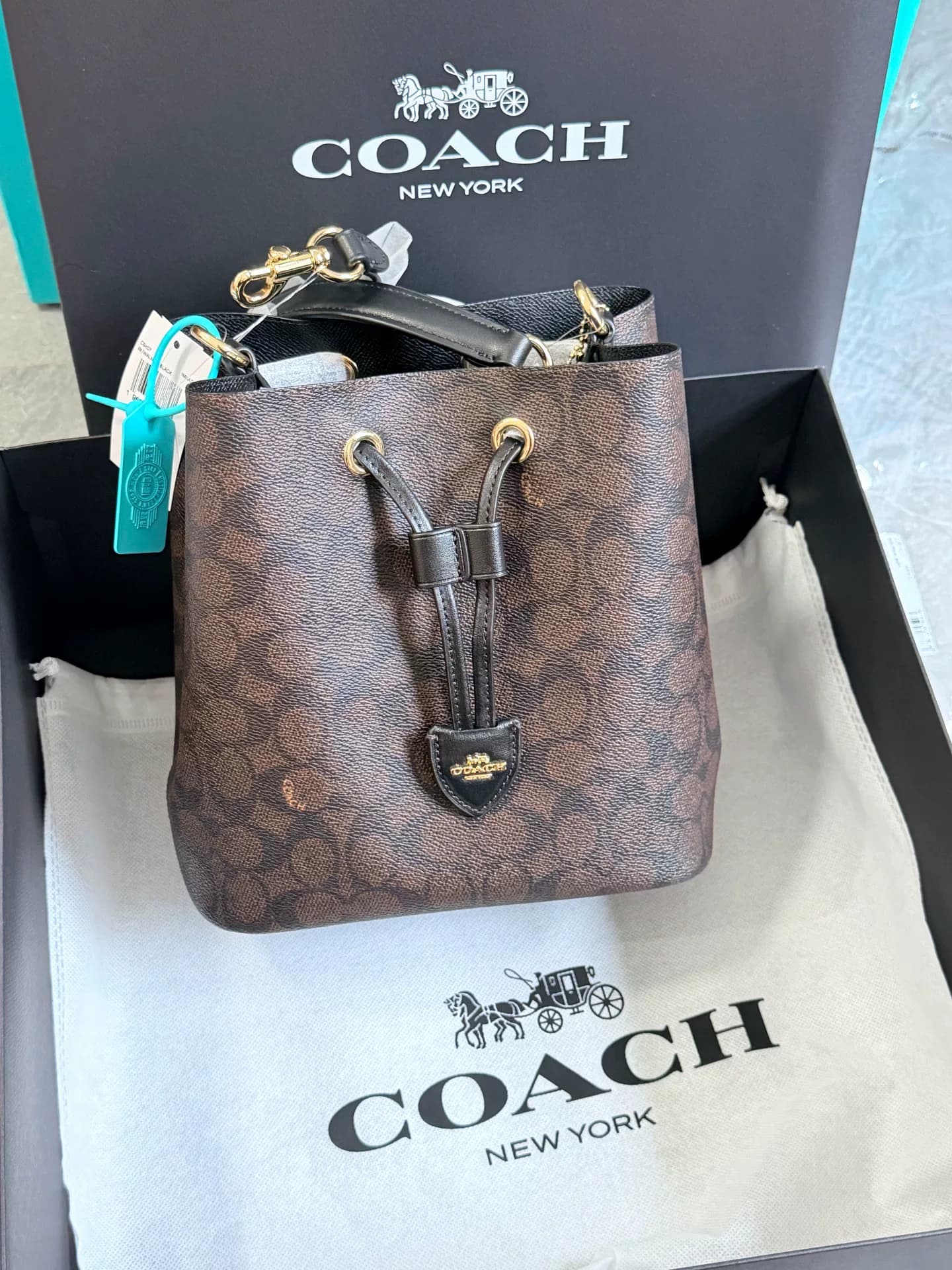 Оригинальный мешок для сбора пыли COACH + упаковочная коробка + идентификационный сертификат, полный набор оригинальных аксессуаров - если у вас есть…