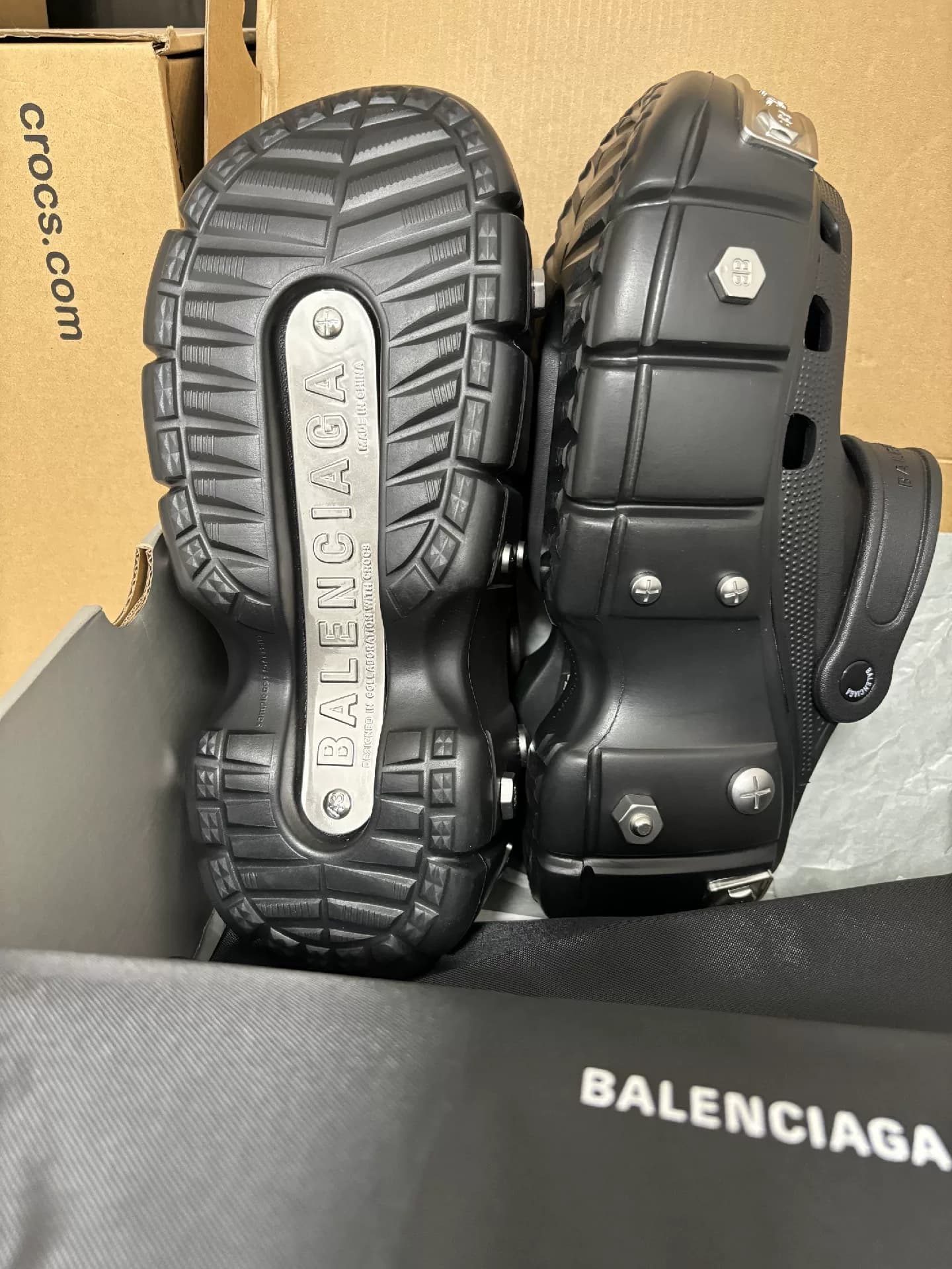 Bal 24 новые туфли с отверстиями для заклепок, тапочки, сандалии