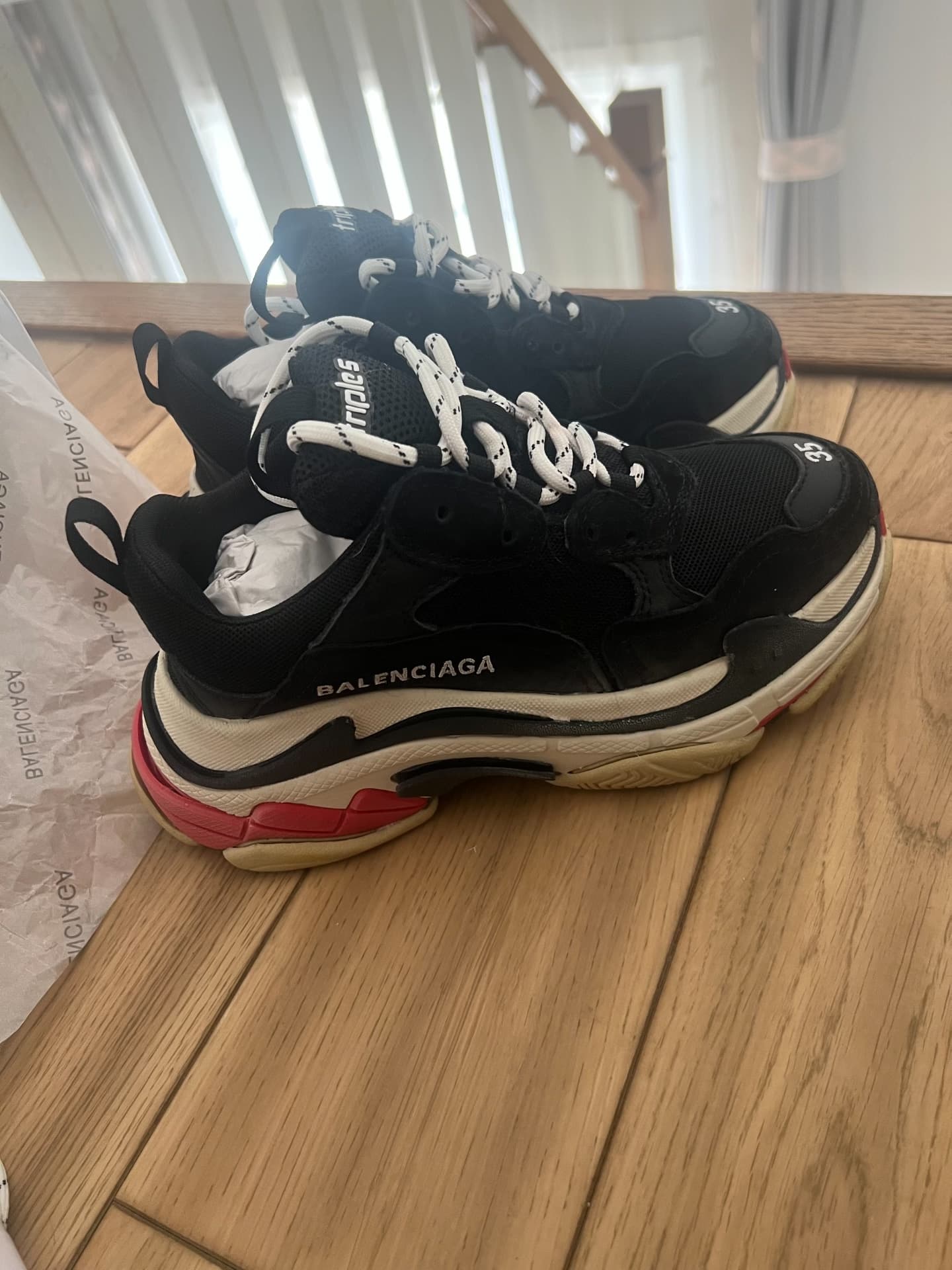 Специальное предложение, много бонусов.Туфли Balenciaga daddy, размер 35, надеты два раза по старинке, качественные
