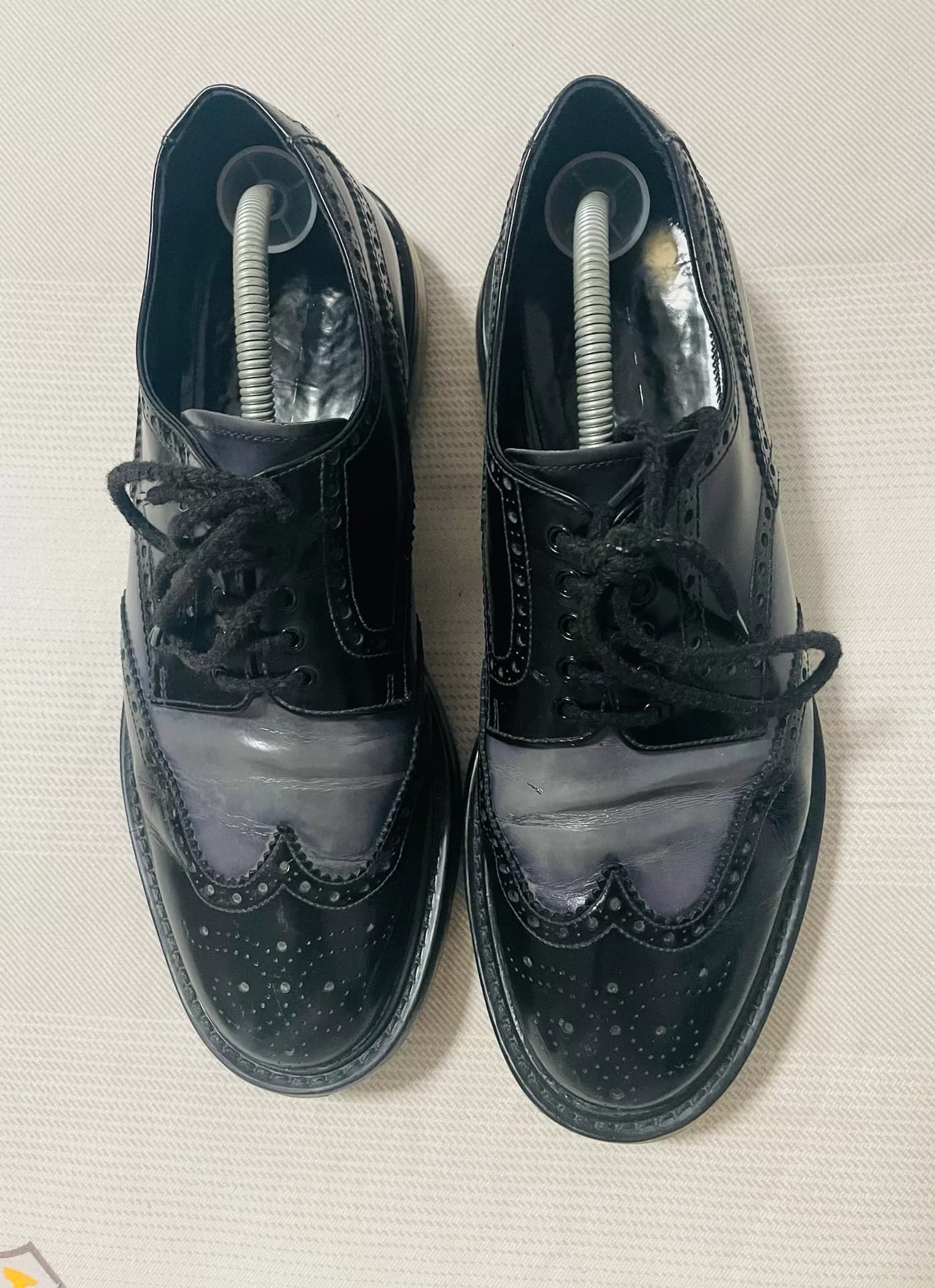повседневная кожаная обувь из натуральной кожи prada с резной подушкой в тон, размер 9 (42,5
