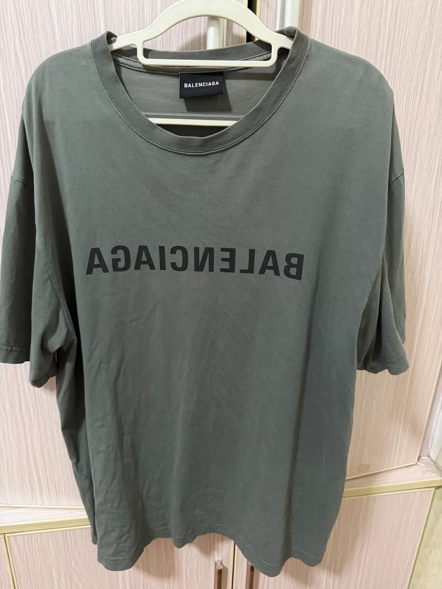 Balenciaga Футболка Balenciaga с короткими рукавами зеленого цвета свободного кроя для мужчин и женщин